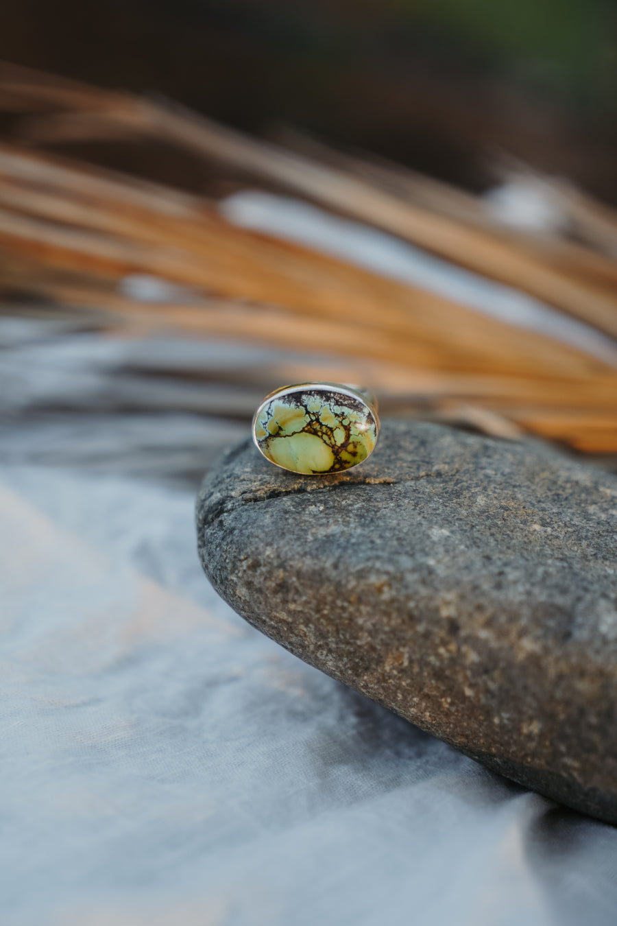 Horizontal Ring in Hubei Turquoise (Size 6)