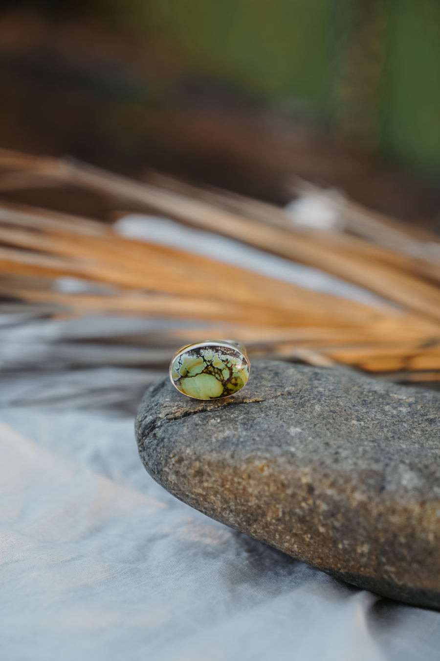 Horizontal Ring in Hubei Turquoise (Size 6)