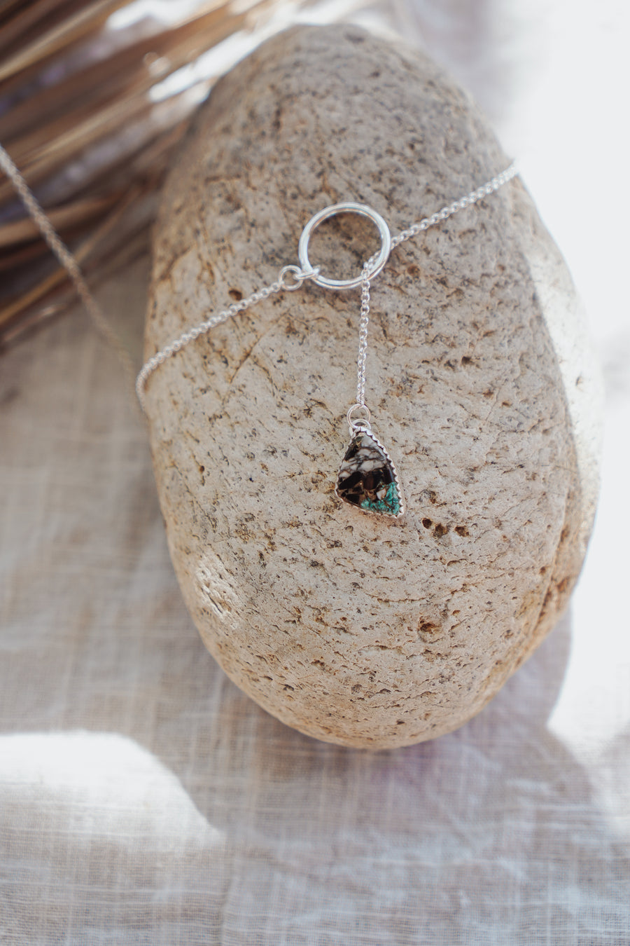 Dainty Lariat in Spiny Oyster with Kingman Turquoise