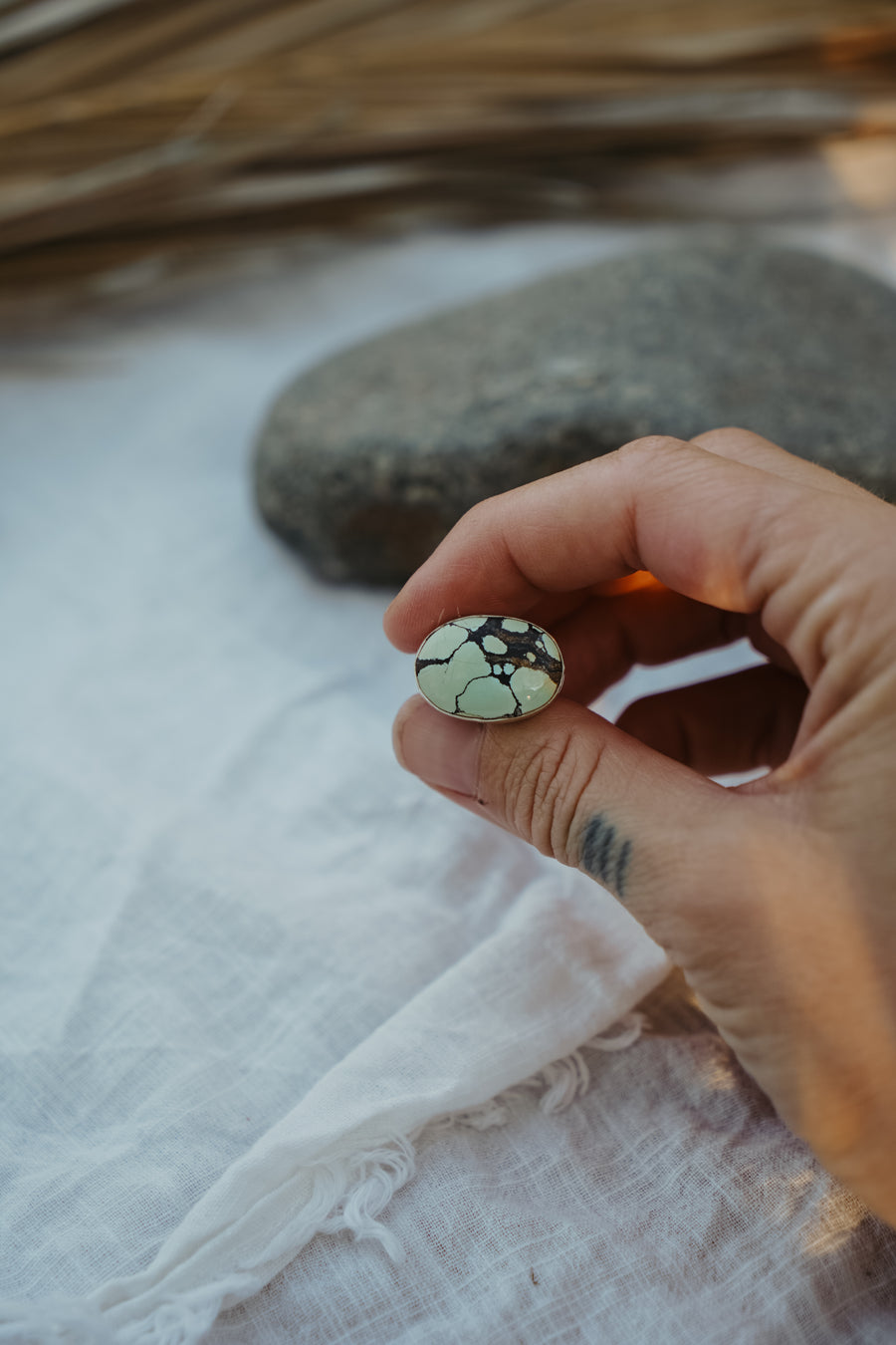 Horizontal Ring in Hubei Turquoise (Size 8)