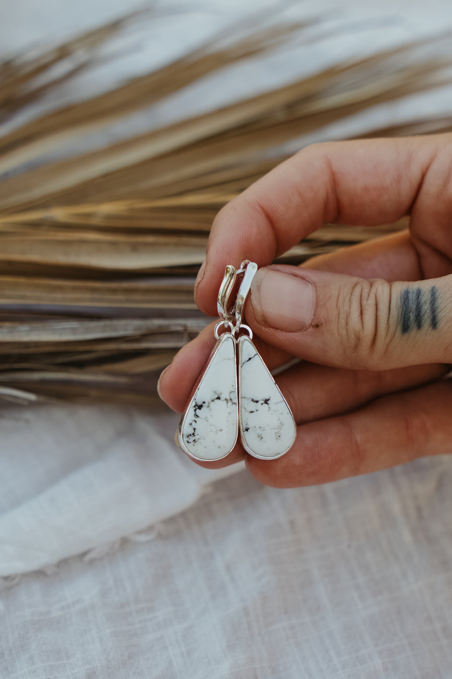 Horseshoe Drops in White Buffalo