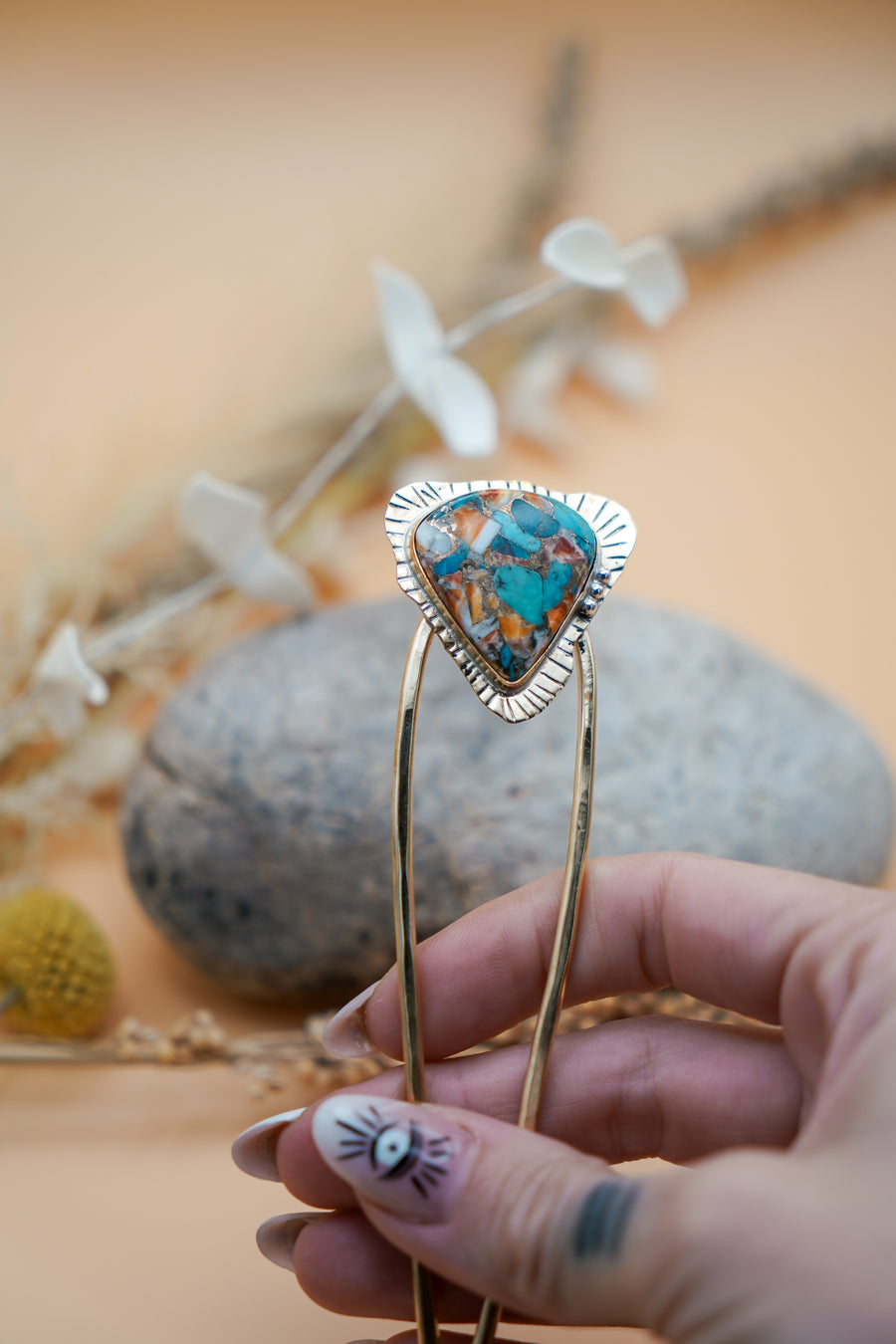 Hair Fork in Spiny Oyster with Kingman Turquoise
