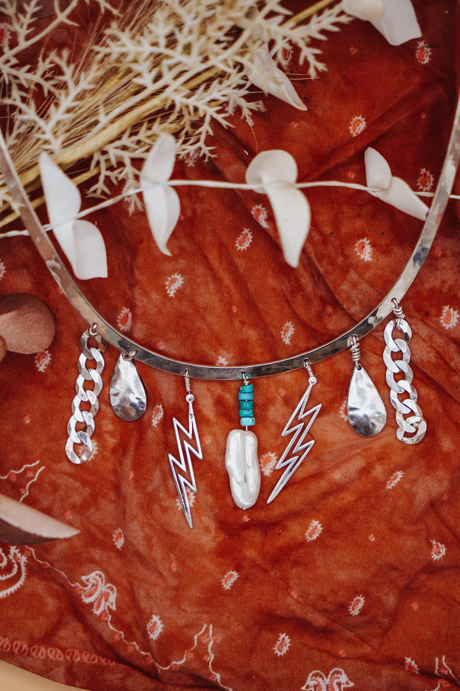 Hammered Neck Cuff in Mother of Pearl & Hubei Turquoise Beads