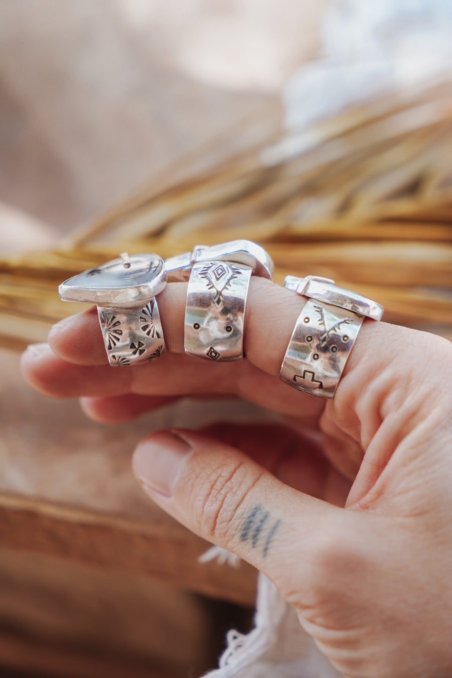Wide Band Traveler Ring in Scenic Agate w/ 14k Gold-Fill Prong (Size 8.25)