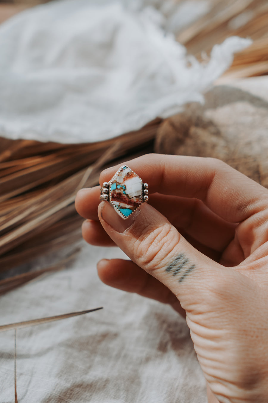 Spiny Oyster & Kingman Turquoise Ring (Size 7)