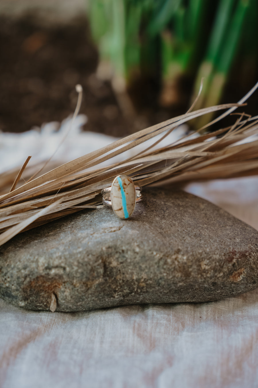 Traveler Ring in Royston Ribbon Turquoise (Size 8)