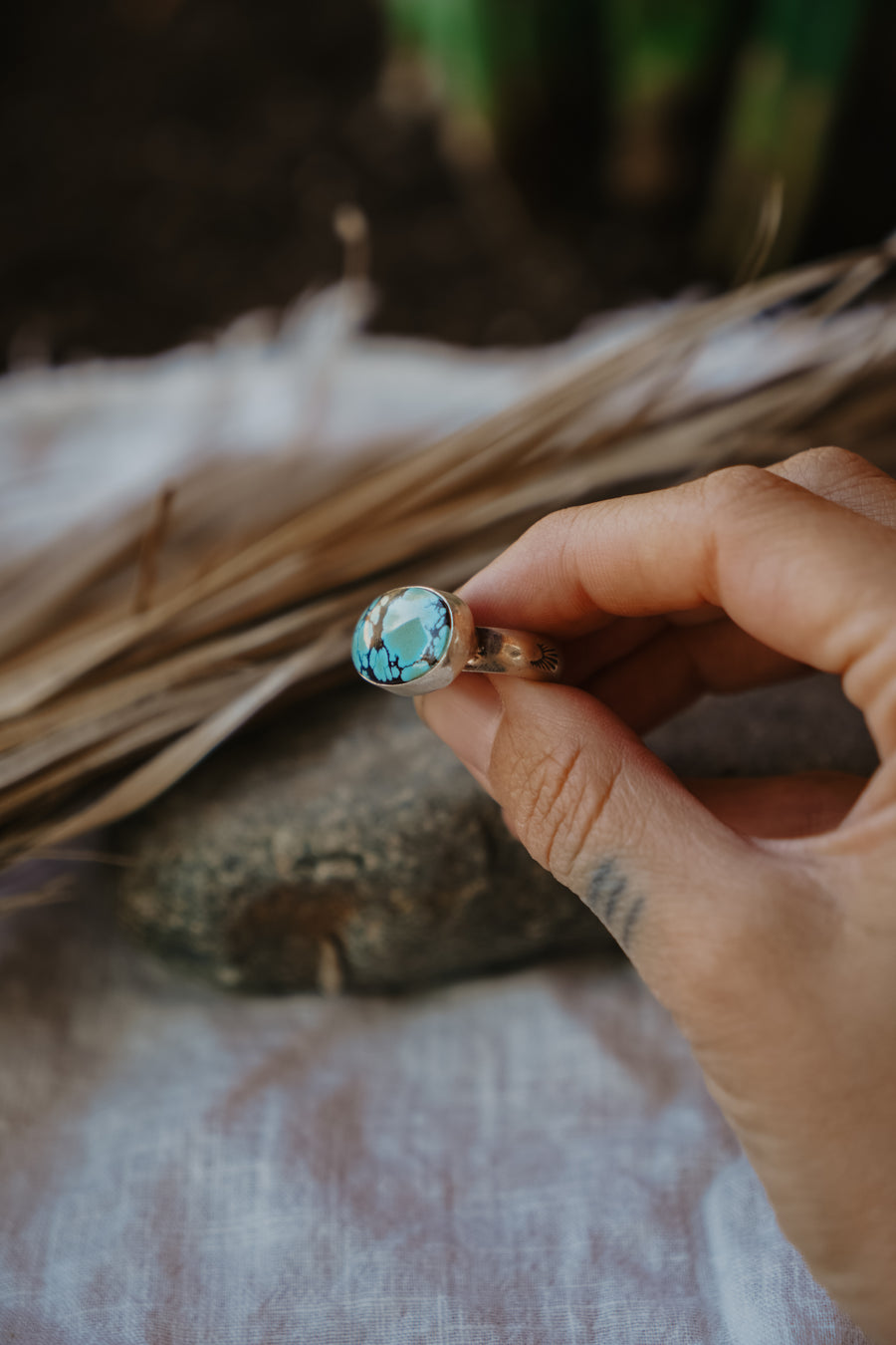 Horizontal Ring in Hubei Turquoise (Size 8)