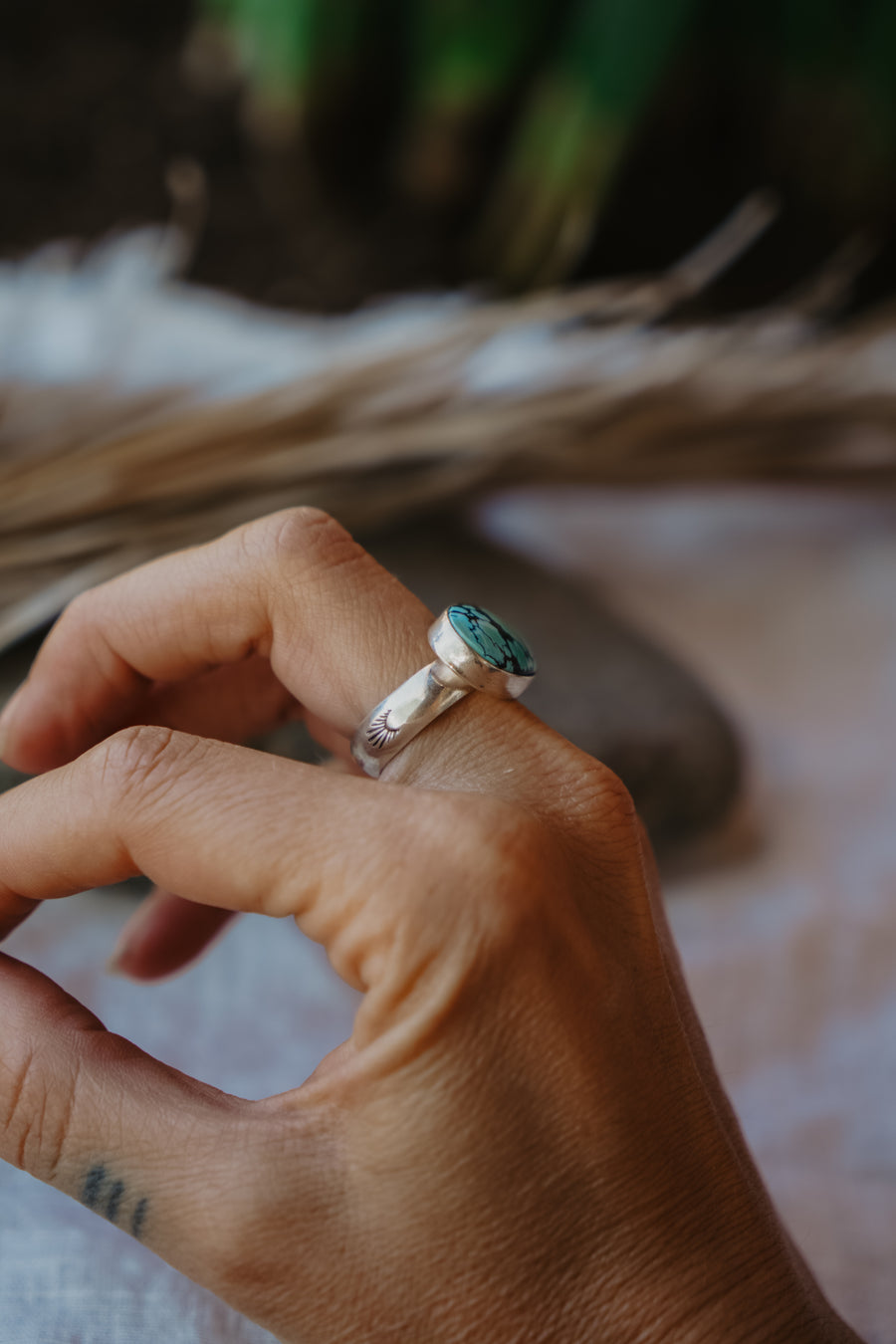 Horizontal Ring in Hubei Turquoise (Size 8)