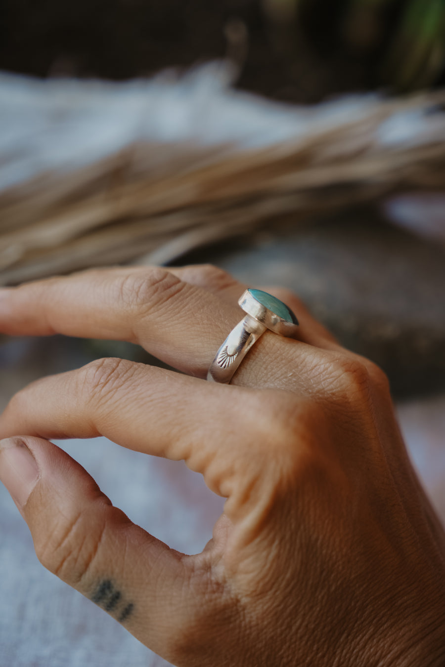 Horizontal Ring in Hubei Turquoise (Size 9)