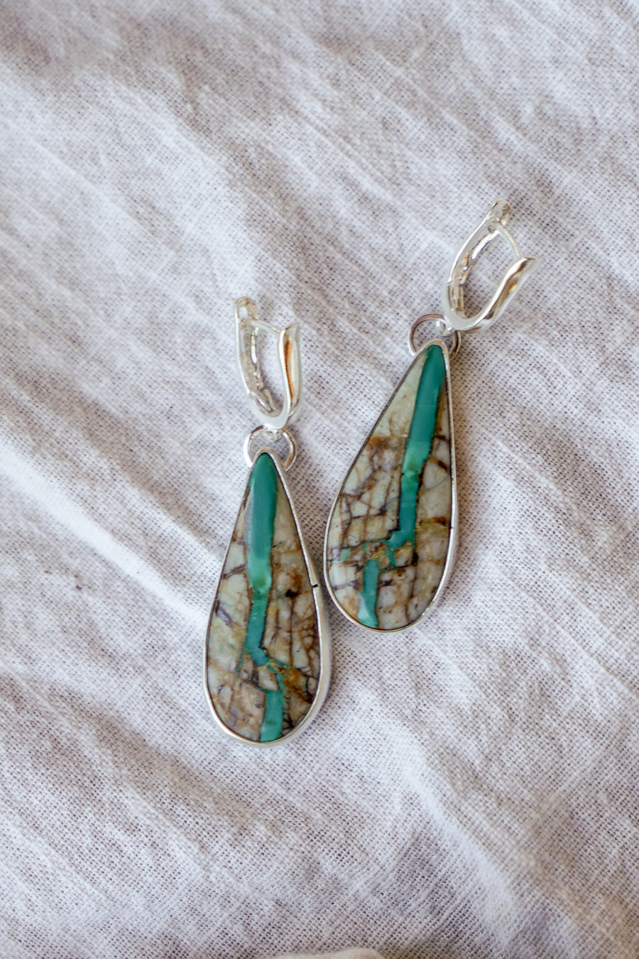 Horseshoe Drops in Royston Ribbon Turquoise