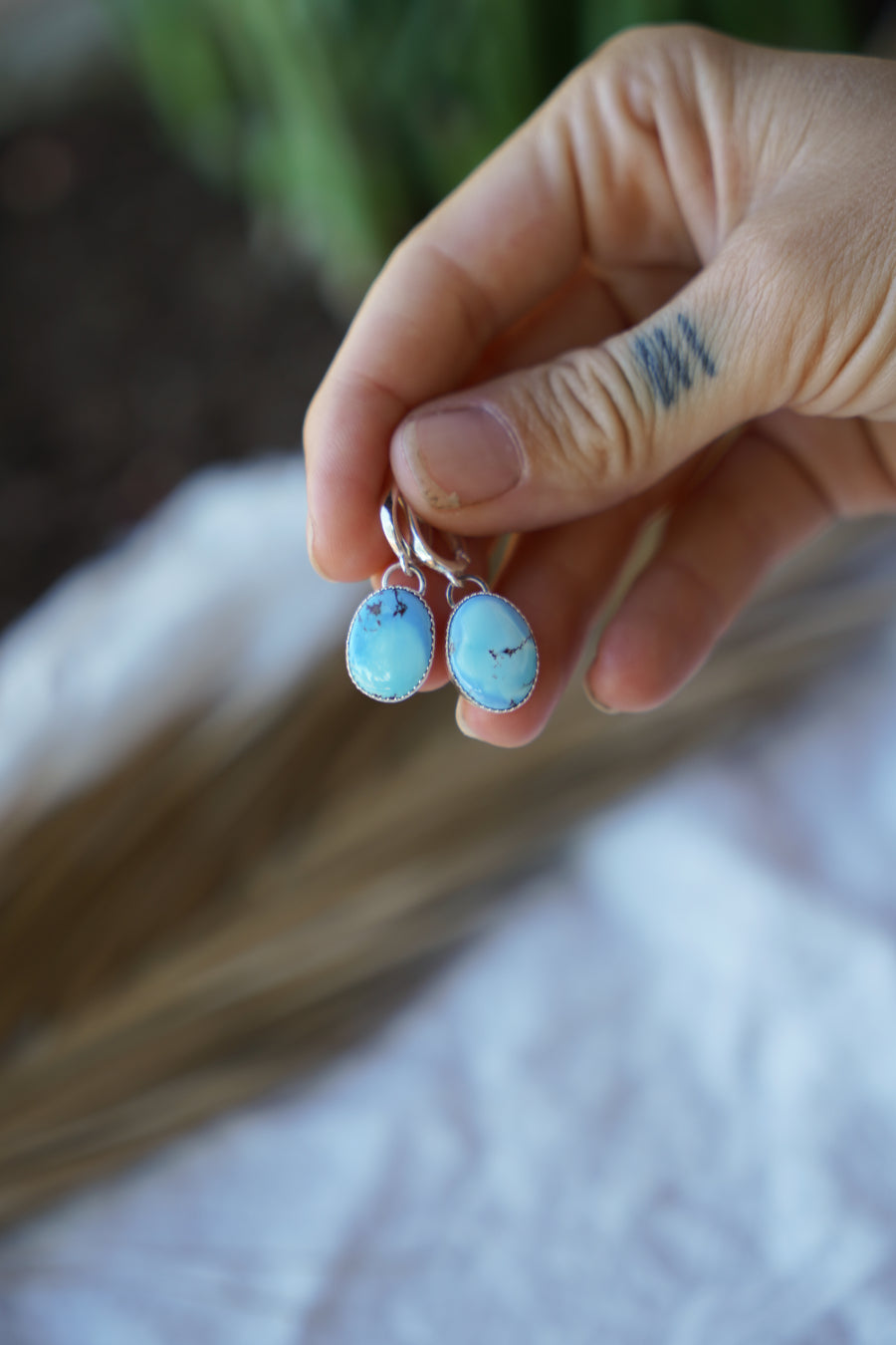 Horseshoe Drops in Golden Hills Turquoise