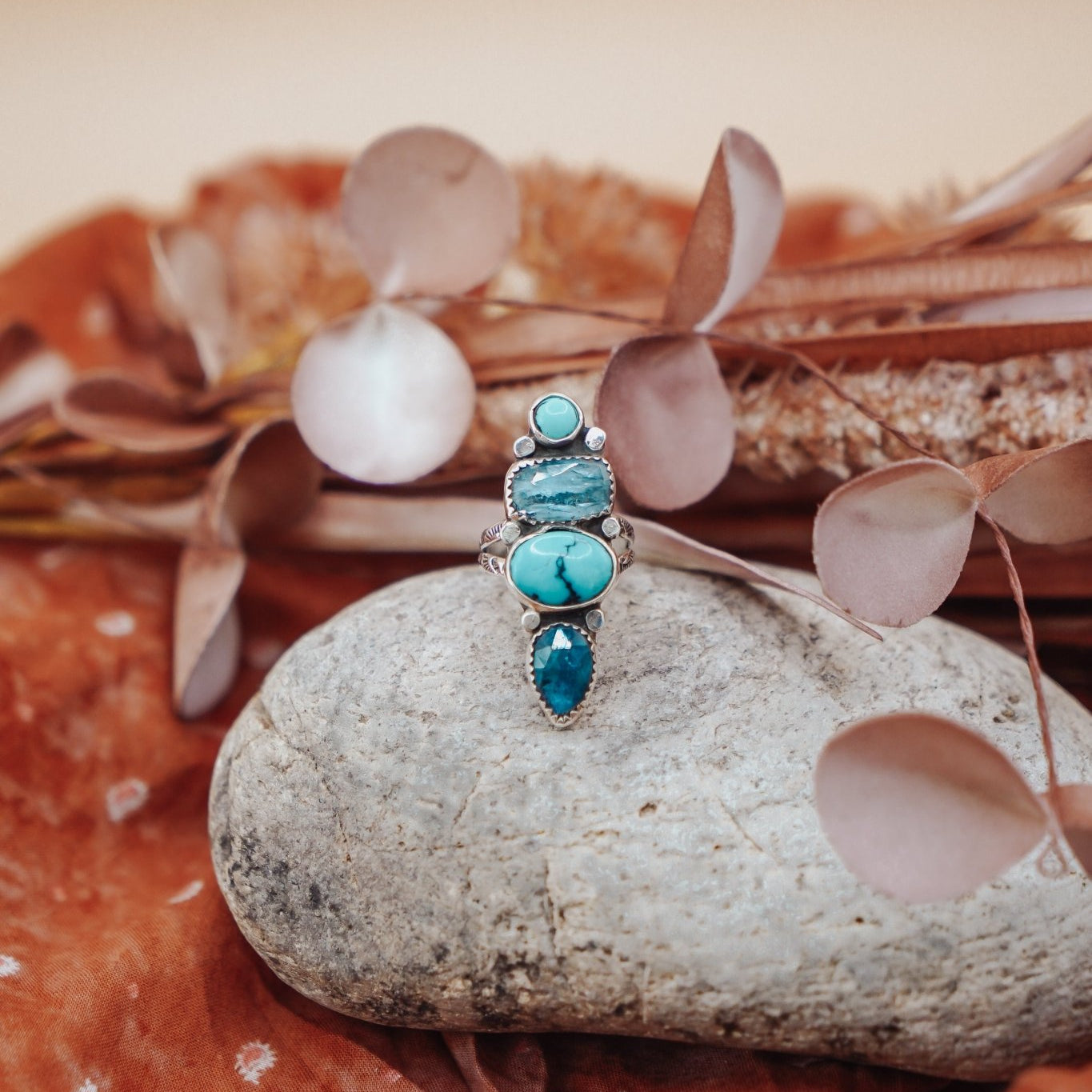 Cairn Ring in Kyanite & Hubei + Egyptian Turquoise (Size 8) - Golden Road Crafted