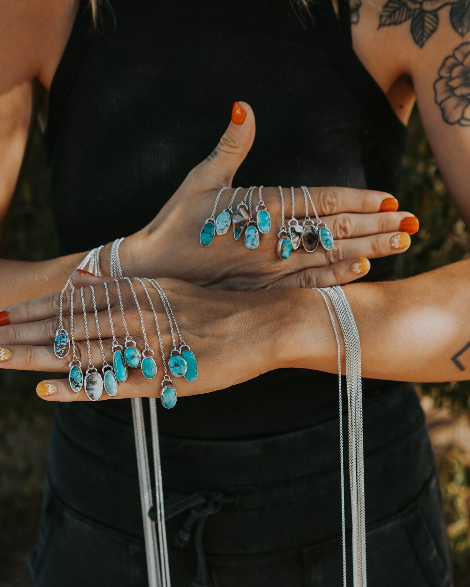 Dainty Lariat in Scenic Agate - Golden Road Crafted