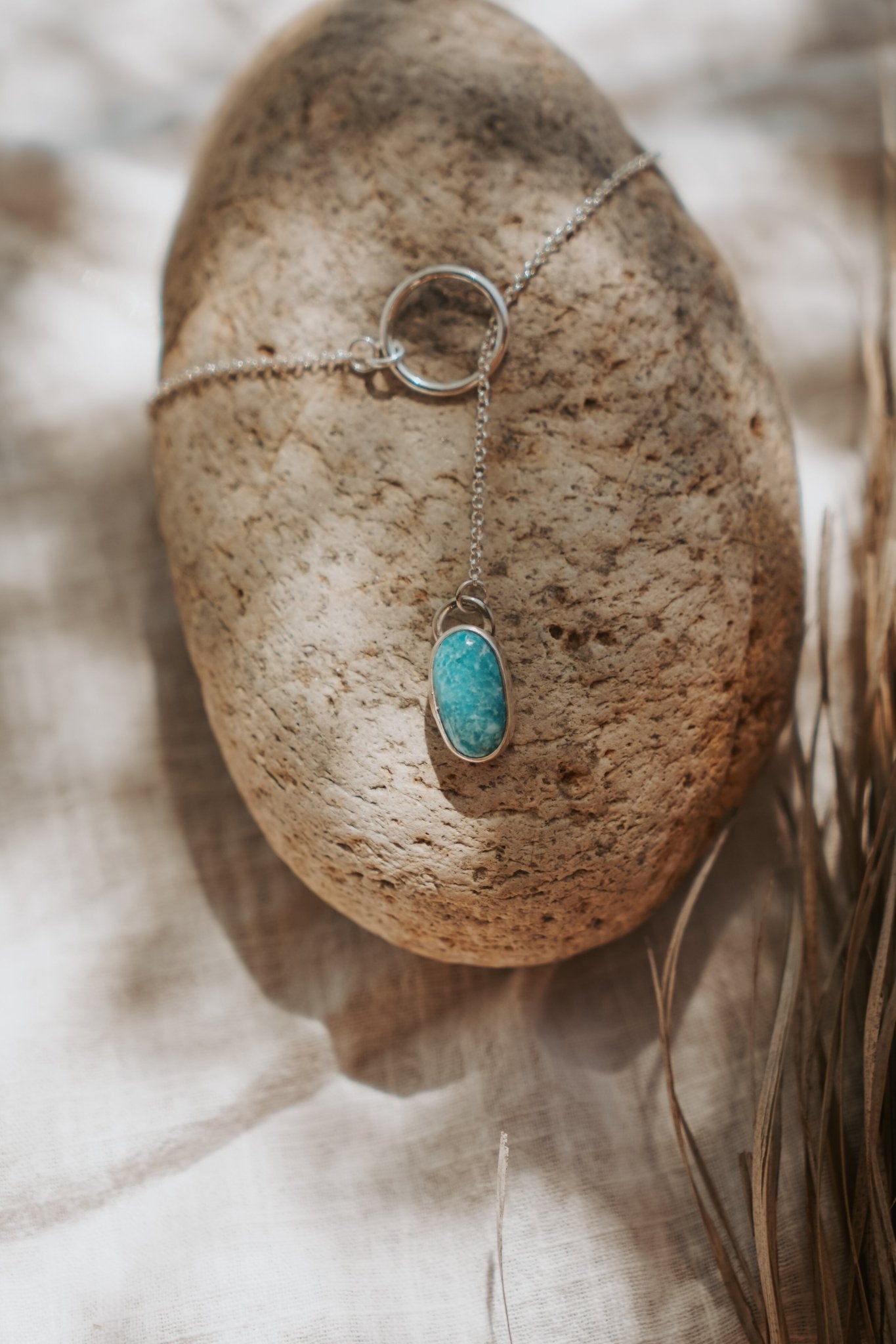 Dainty Lariat in Whitewater Turquois - Golden Road Crafted