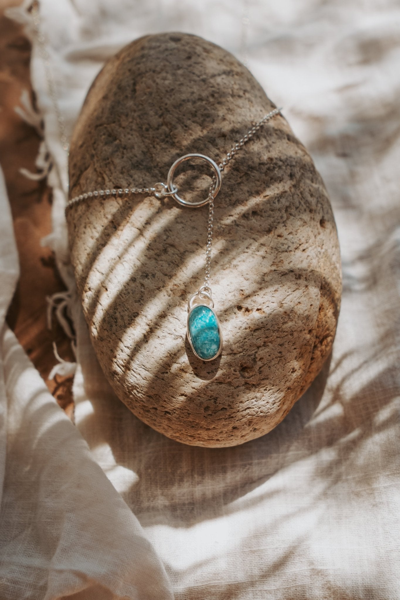 Dainty Lariat in Whitewater Turquois - Golden Road Crafted
