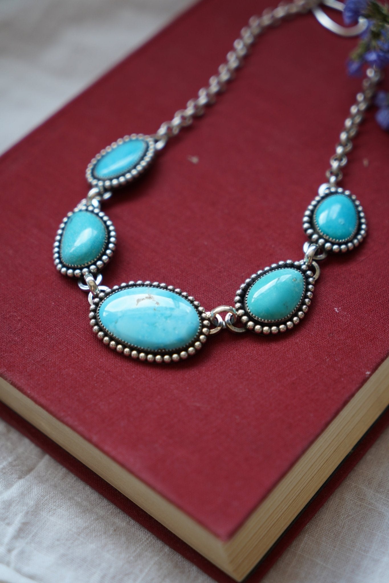 Desert Cloud Choker in Hubei Turquoise - Golden Road Crafted