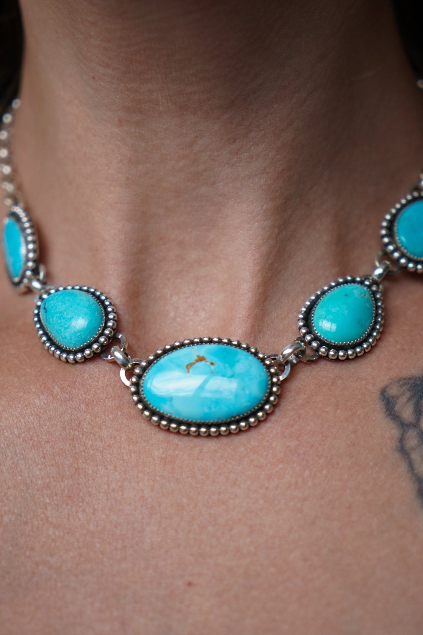 Desert Cloud Choker in Hubei Turquoise - Golden Road Crafted