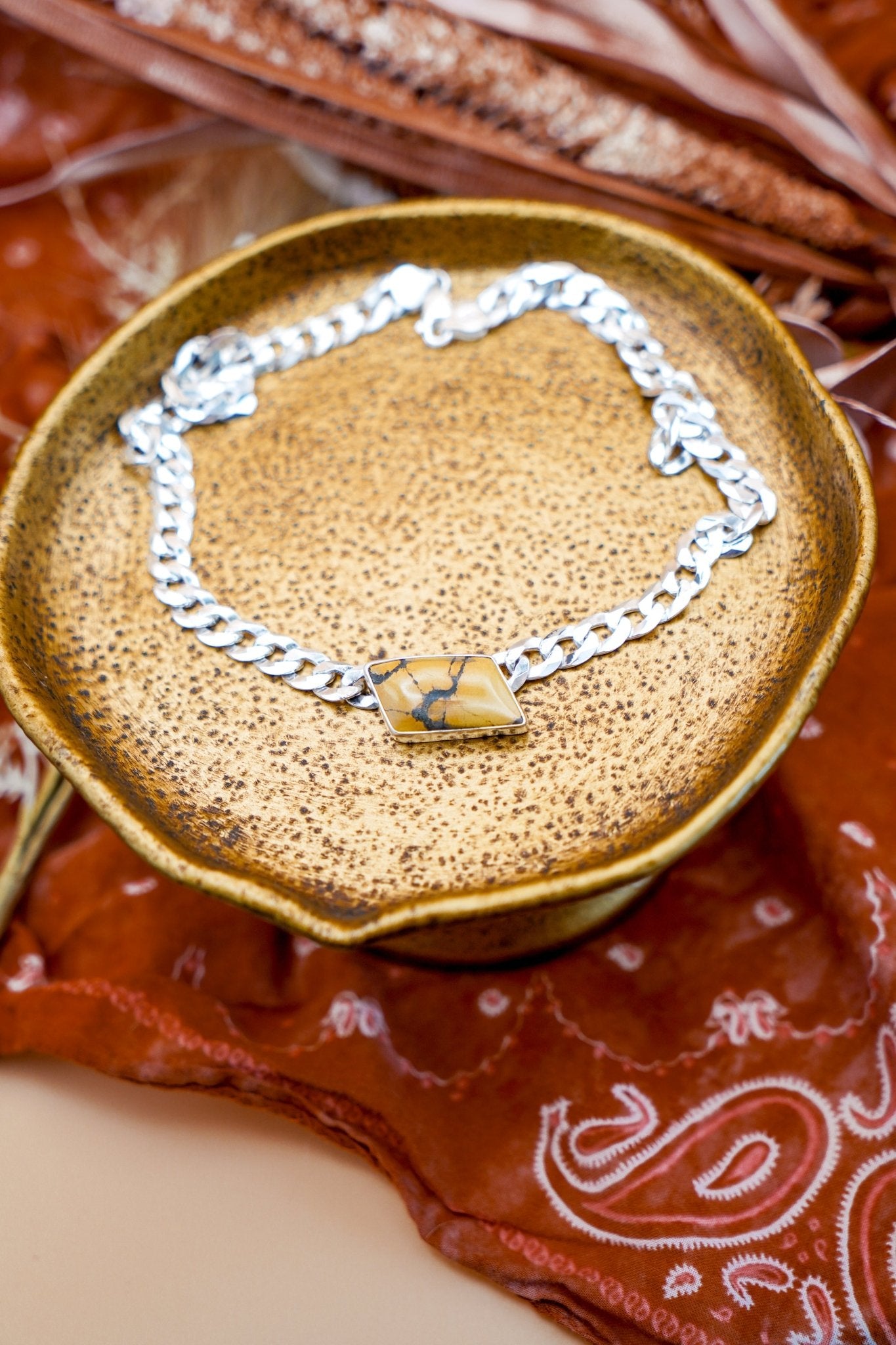 Giraffe Turquoise Choker - Golden Road Crafted