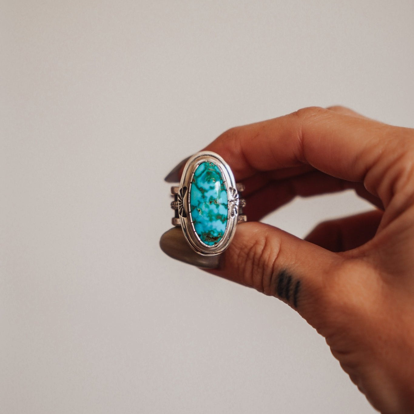 Kingman Turquoise Ring (Size 9) - Golden Road Crafted