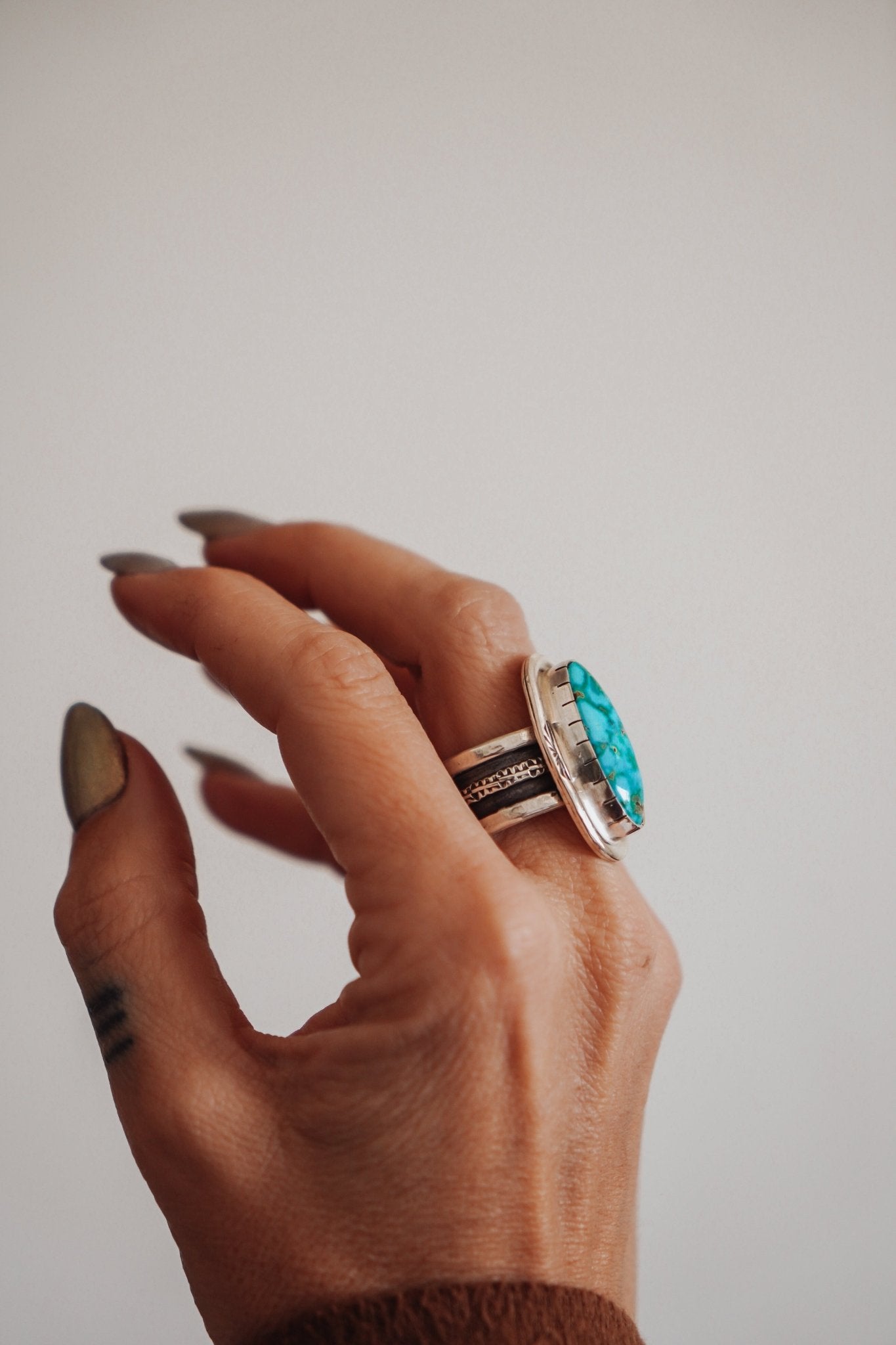 Kingman Turquoise Ring (Size 9) - Golden Road Crafted