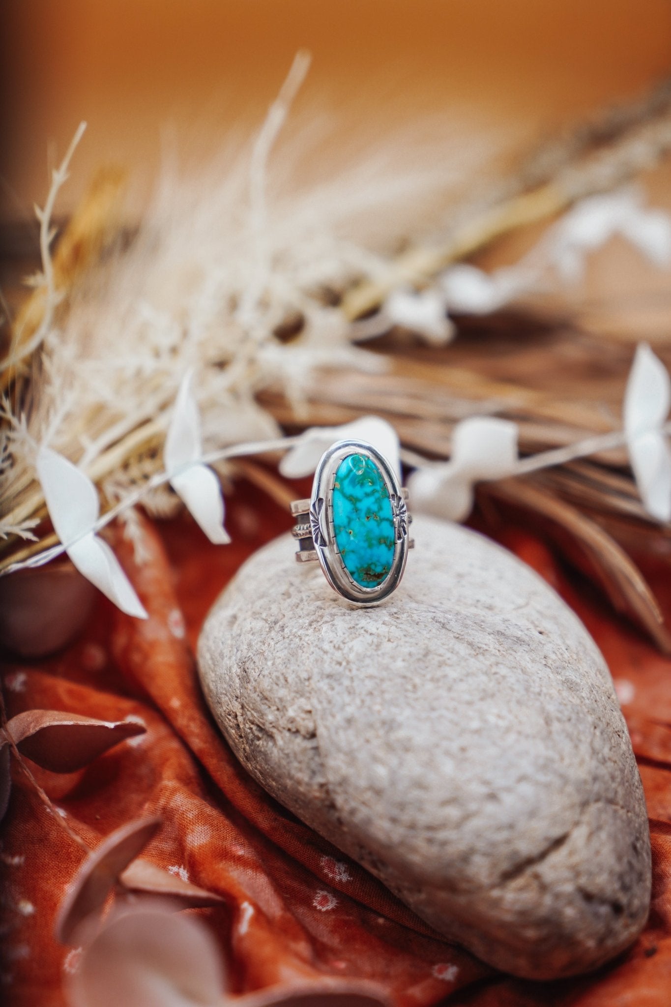 Kingman Turquoise Ring (Size 9) - Golden Road Crafted