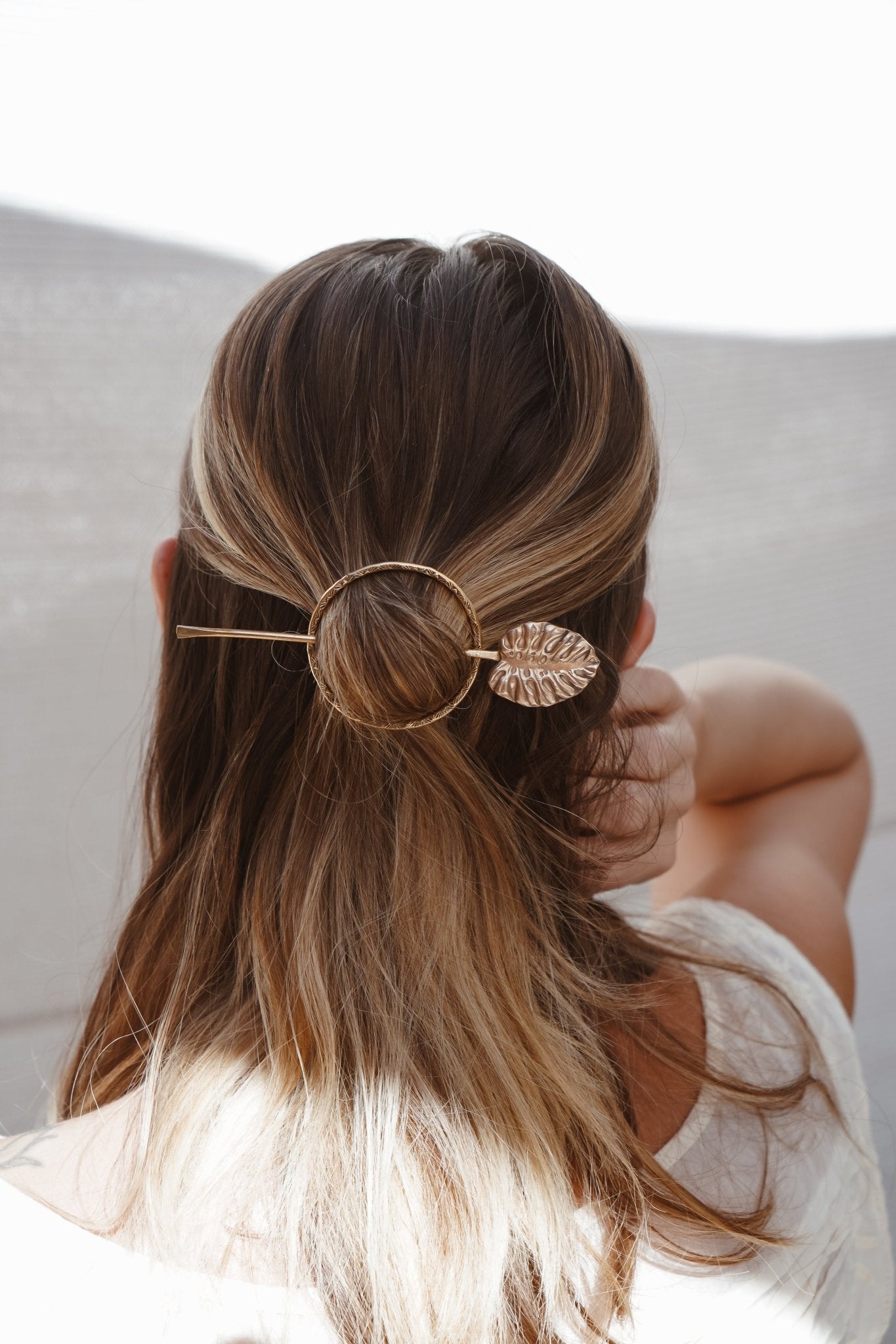 Monstera Slide - Golden Road Crafted