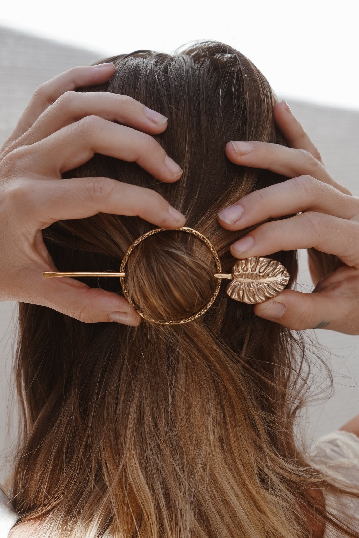 Monstera Slide - Golden Road Crafted