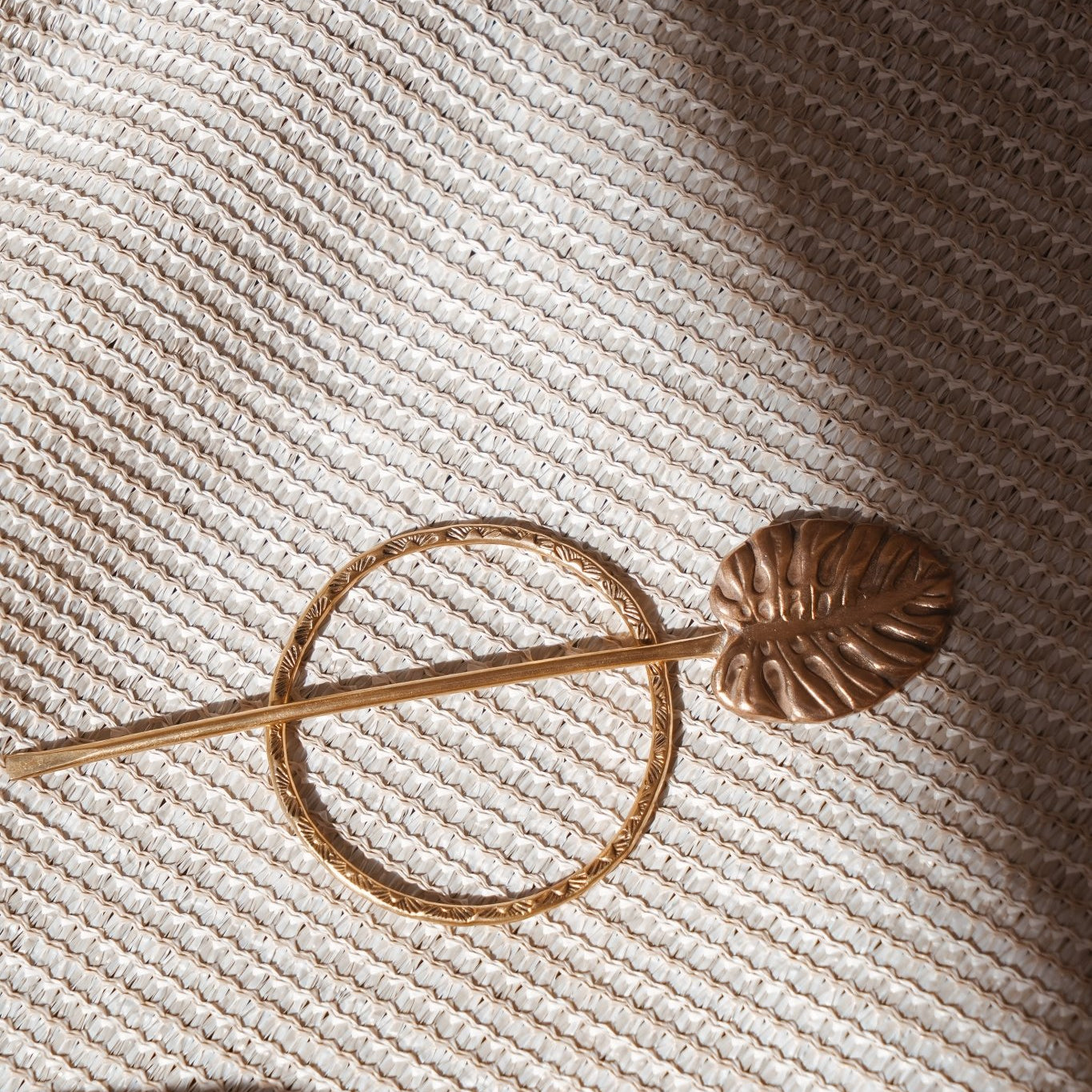 Monstera Slide - Golden Road Crafted