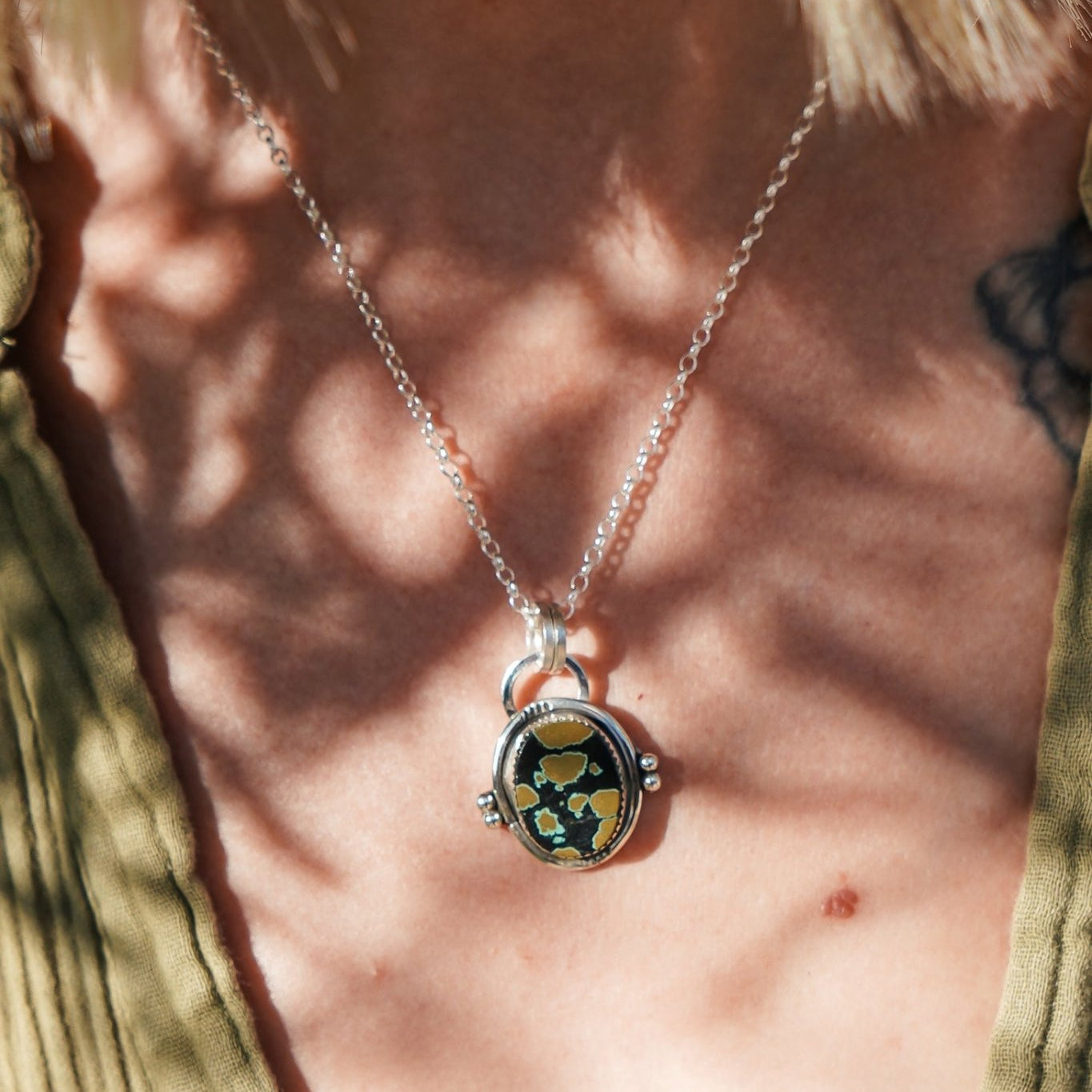 Pendant in Hubei Turquoise - Golden Road Crafted