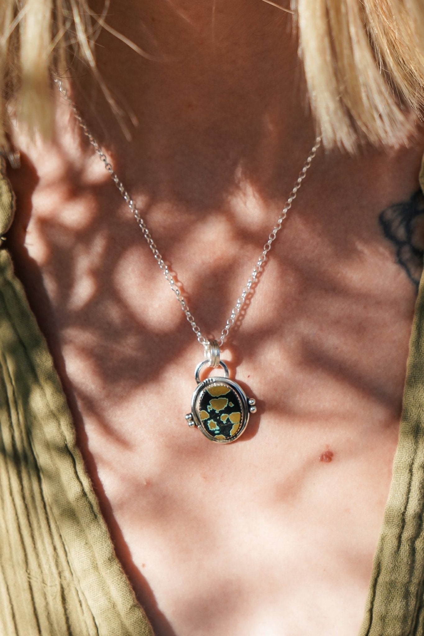 Pendant in Hubei Turquoise - Golden Road Crafted