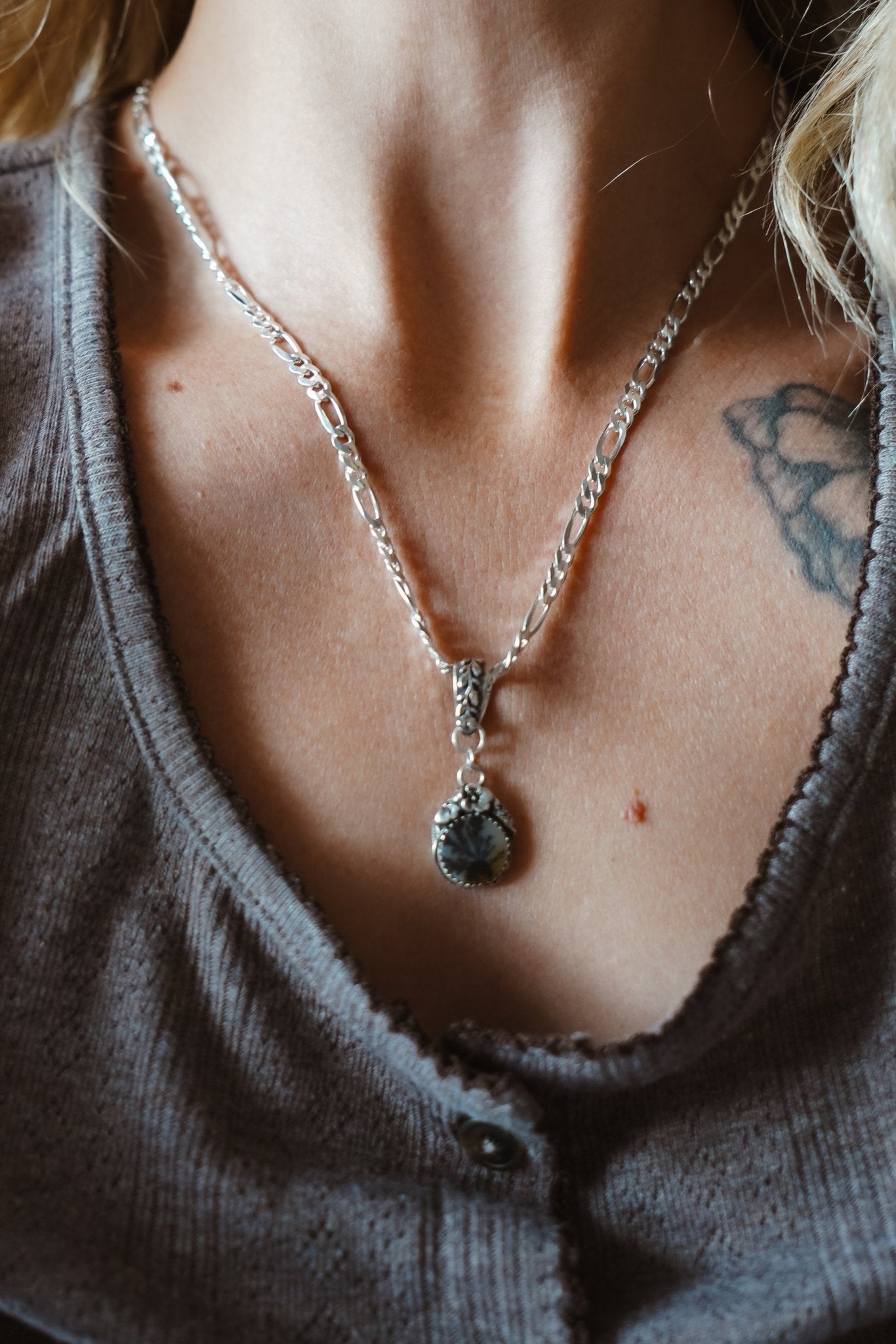 Pendant in Scenic Agate - Golden Road Crafted