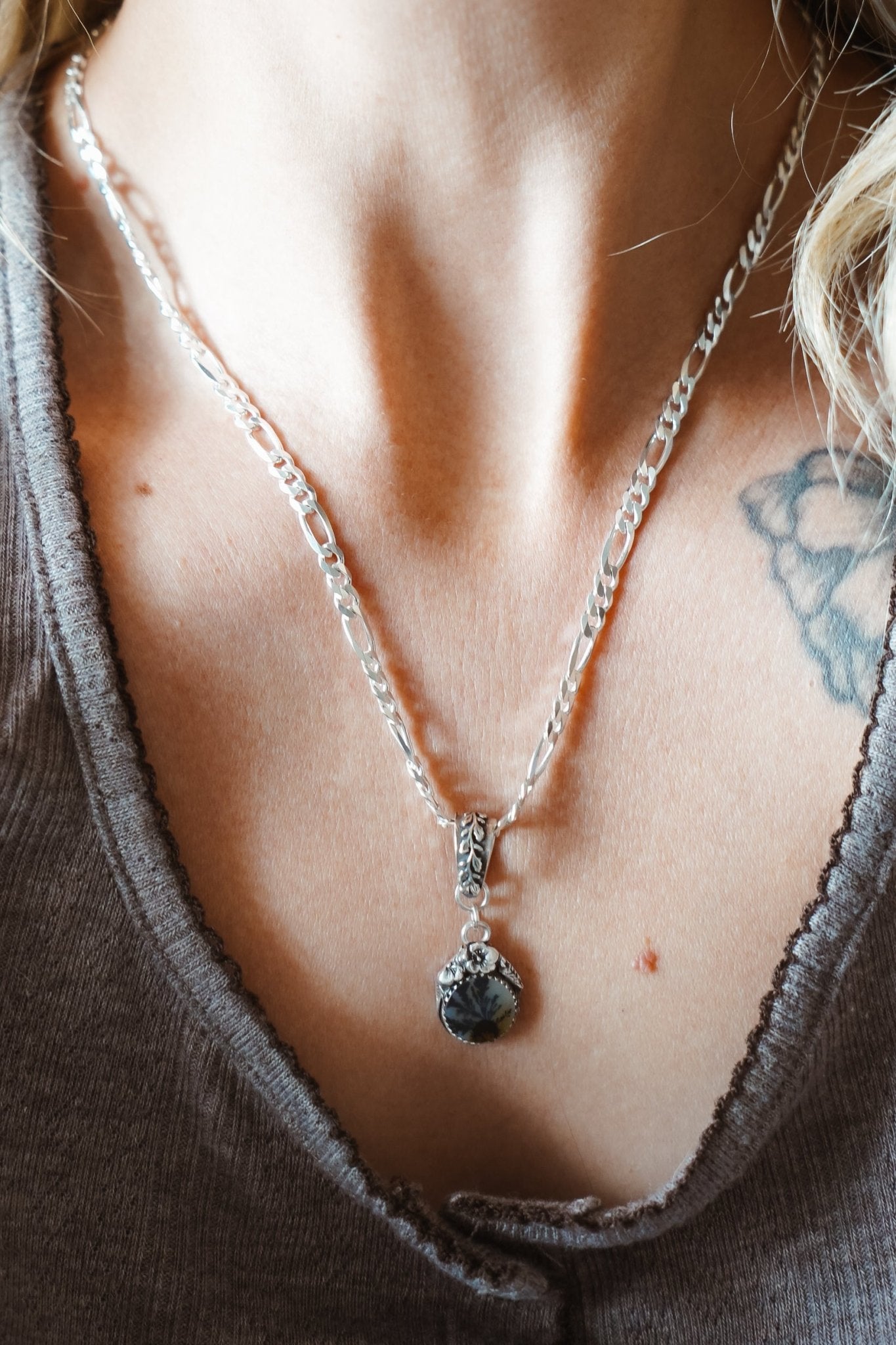 Pendant in Scenic Agate - Golden Road Crafted