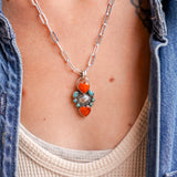 Pendant in Spiny Oyster & Hubei Turquoise - Golden Road Crafted