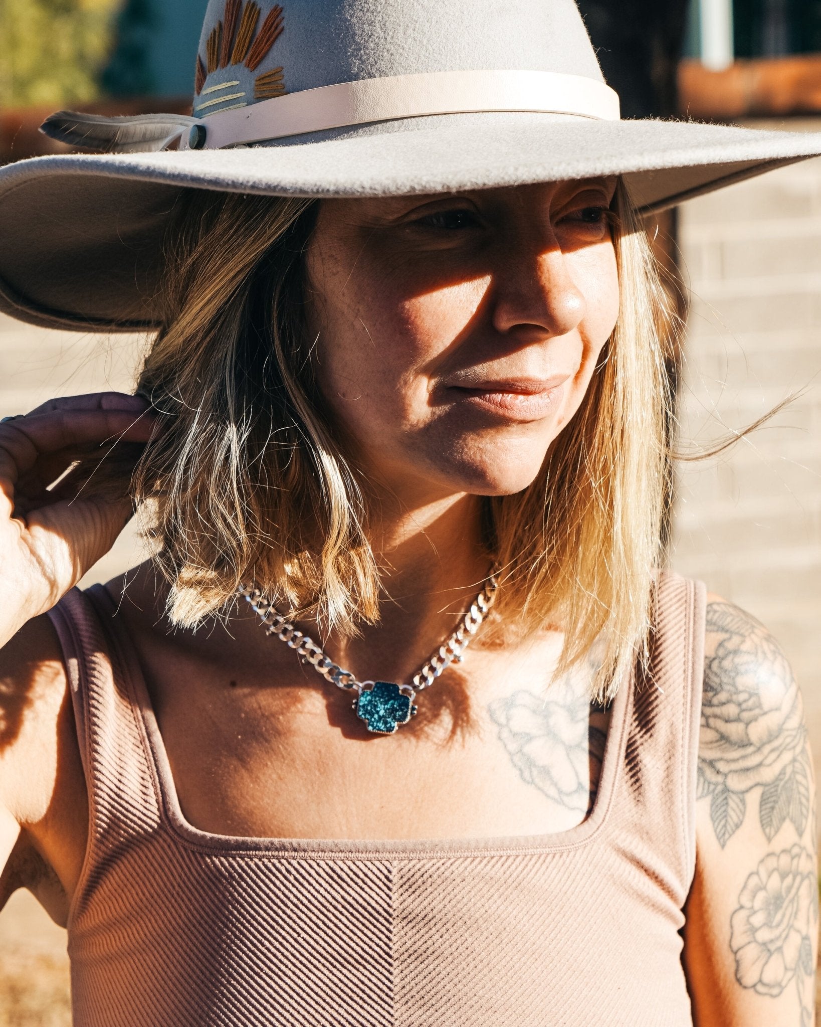 Positive Vibes Choker in Hubei Turquoise - Golden Road Crafted