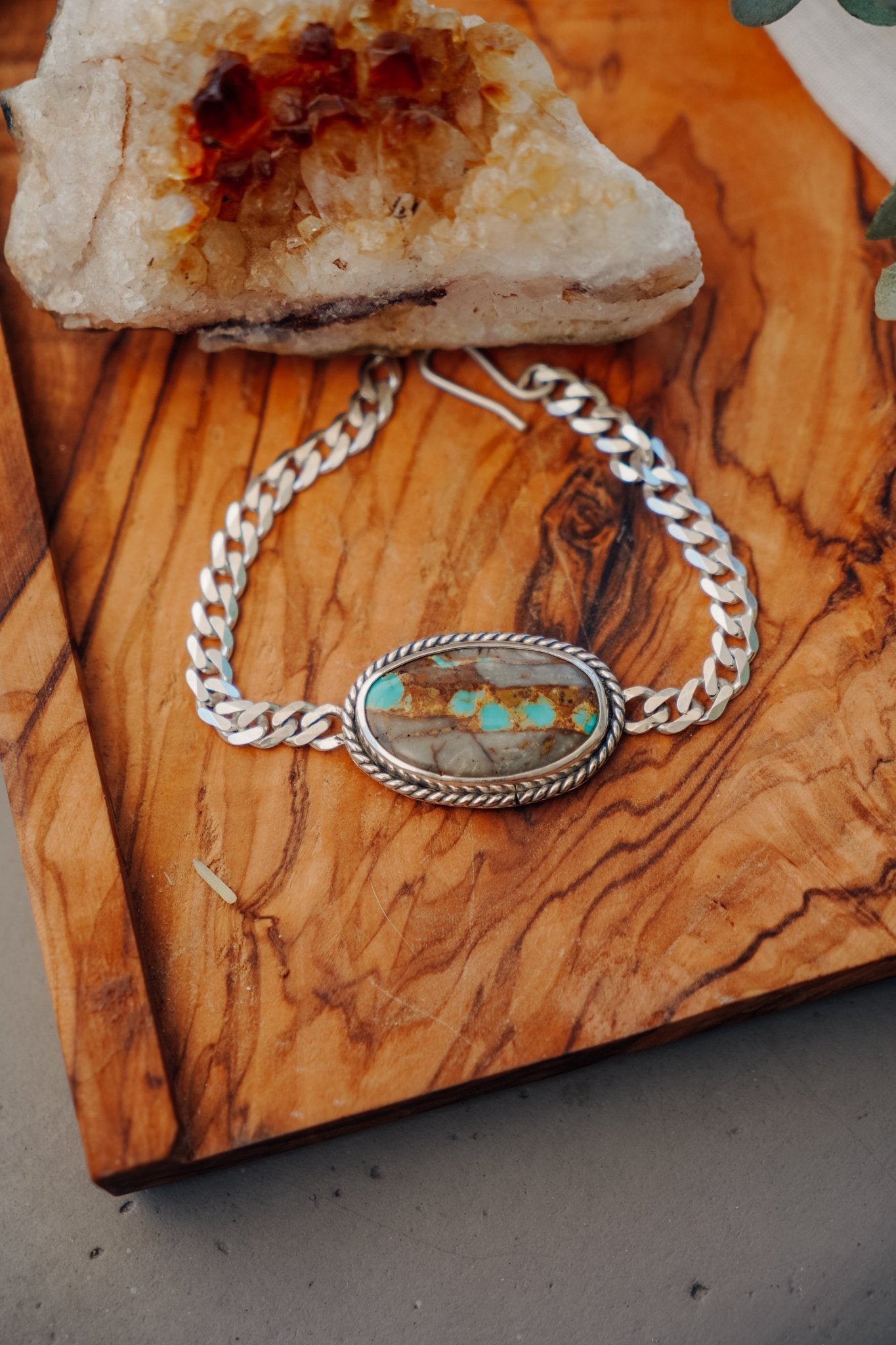Royston Ribbon Curb Chain Bracelet - Golden Road Crafted