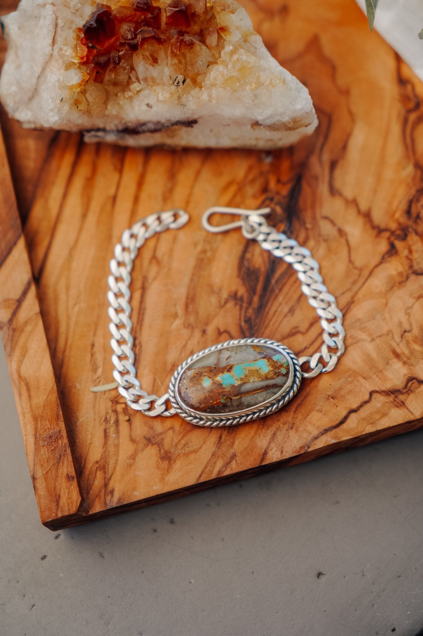 Royston Ribbon Curb Chain Bracelet - Golden Road Crafted