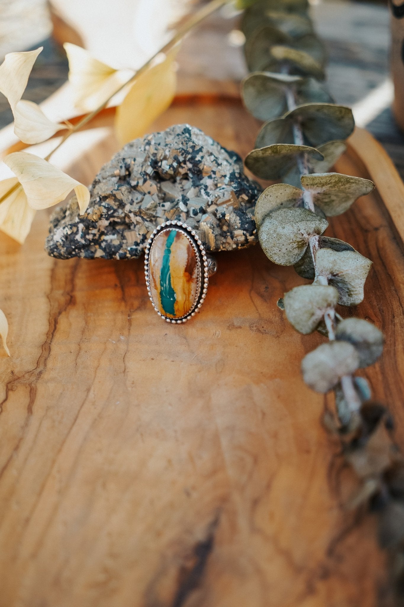 Royston Ribbon Turquoise Ring (Size 9) - Golden Road Crafted