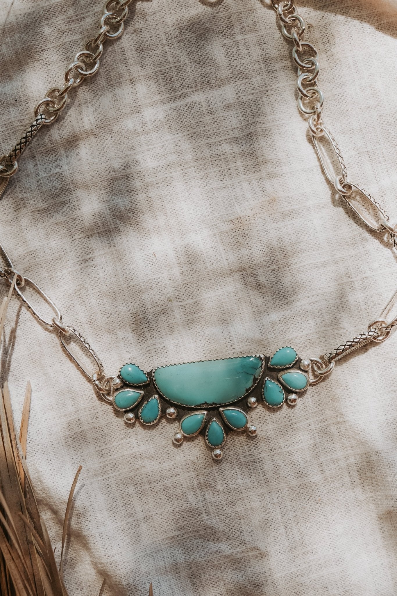 Statement Choker in Hubei & Kingman Turquoise - Golden Road Crafted