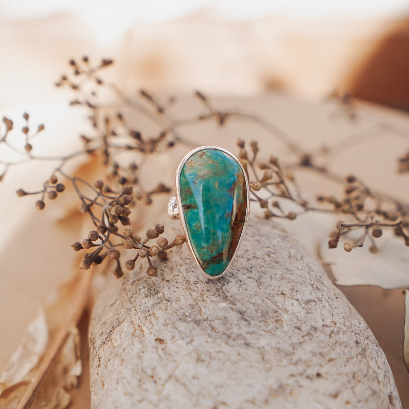 The Oasis Ring in Royston Turquoise (Size 8) - Golden Road Crafted
