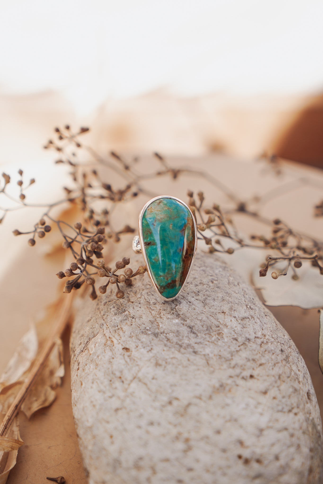 The Oasis Ring in Royston Turquoise (Size 8) - Golden Road Crafted