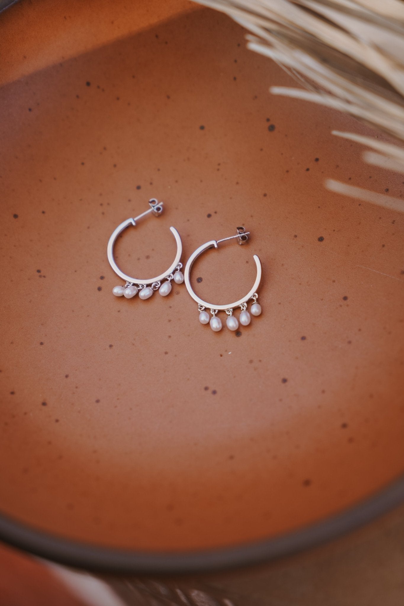 The Pearl Raindrop Earrings - Golden Road Crafted