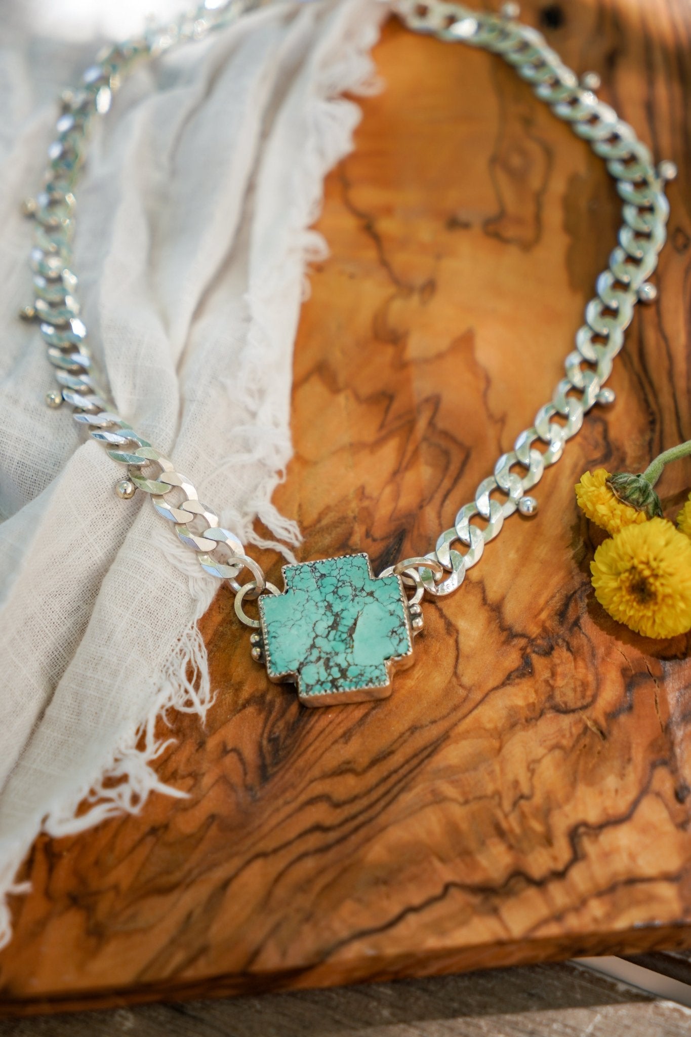 The Positive Vibes Choker in Hubei Turquoise - Golden Road Crafted