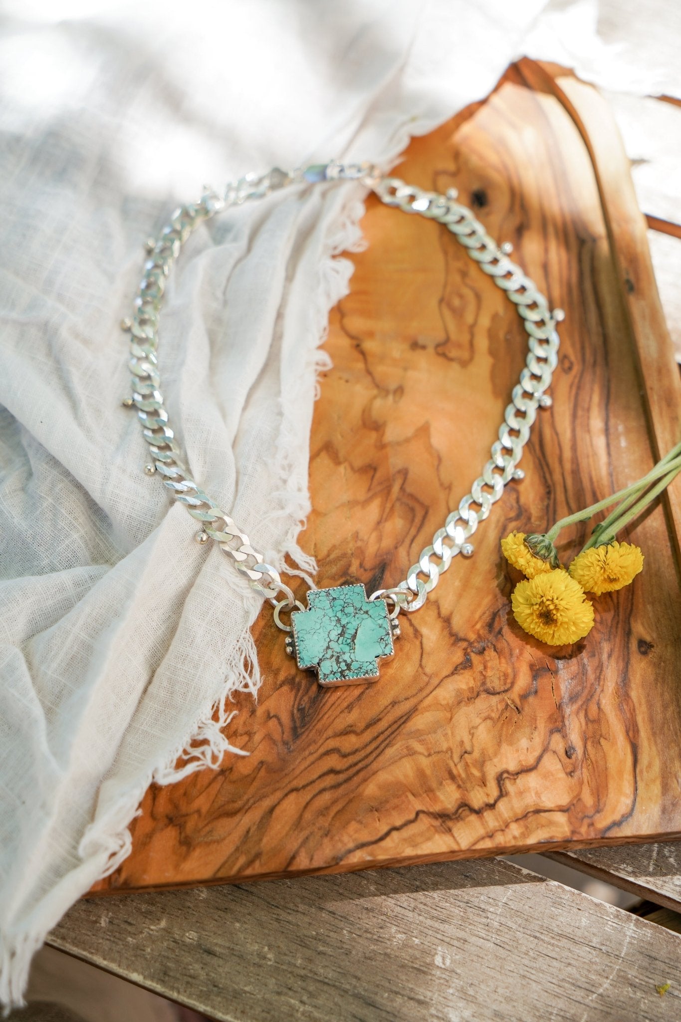 The Positive Vibes Choker in Hubei Turquoise - Golden Road Crafted
