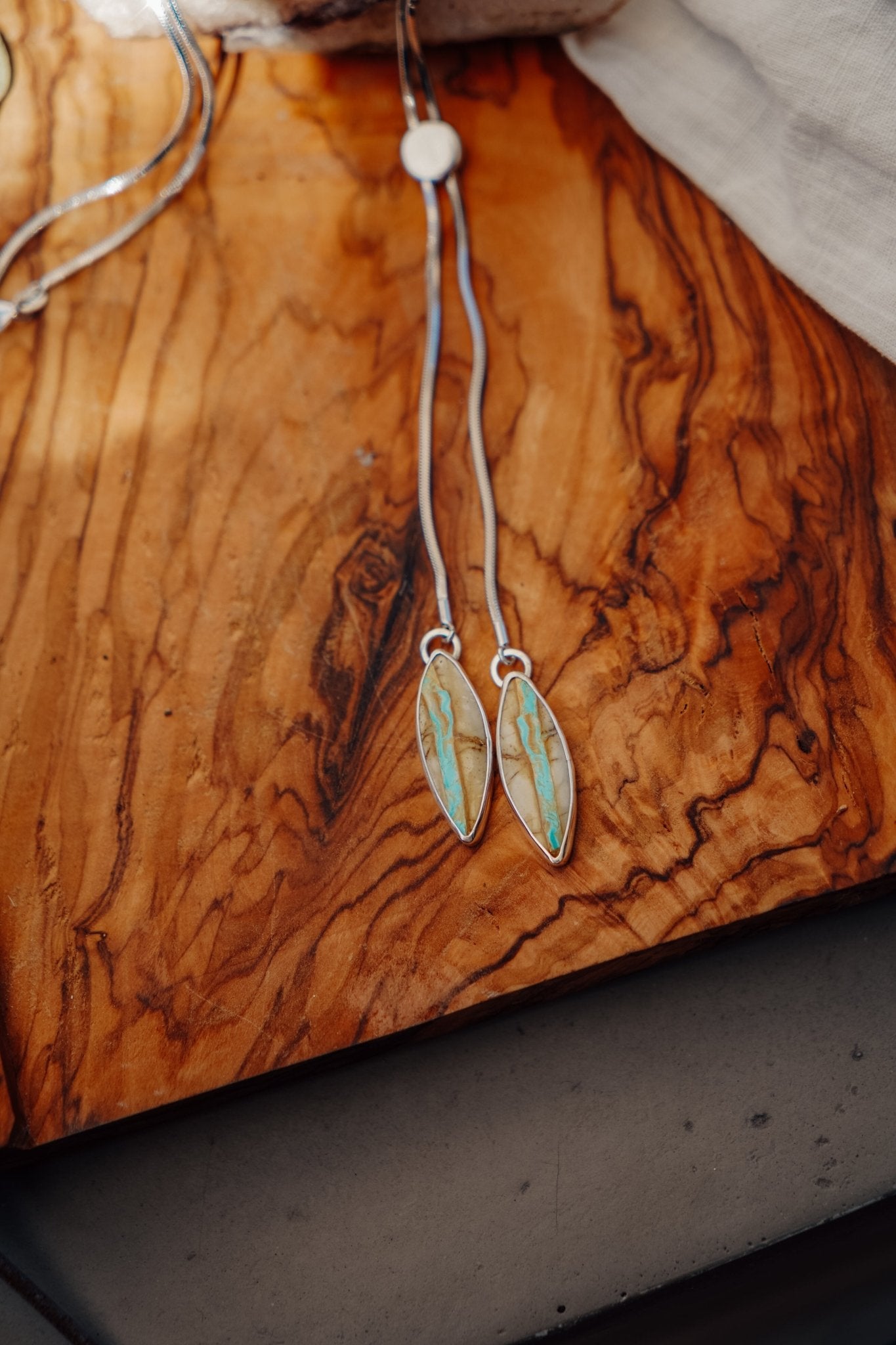 The Wilding Bolo in Royston Ribbon Turquoise - Golden Road Crafted