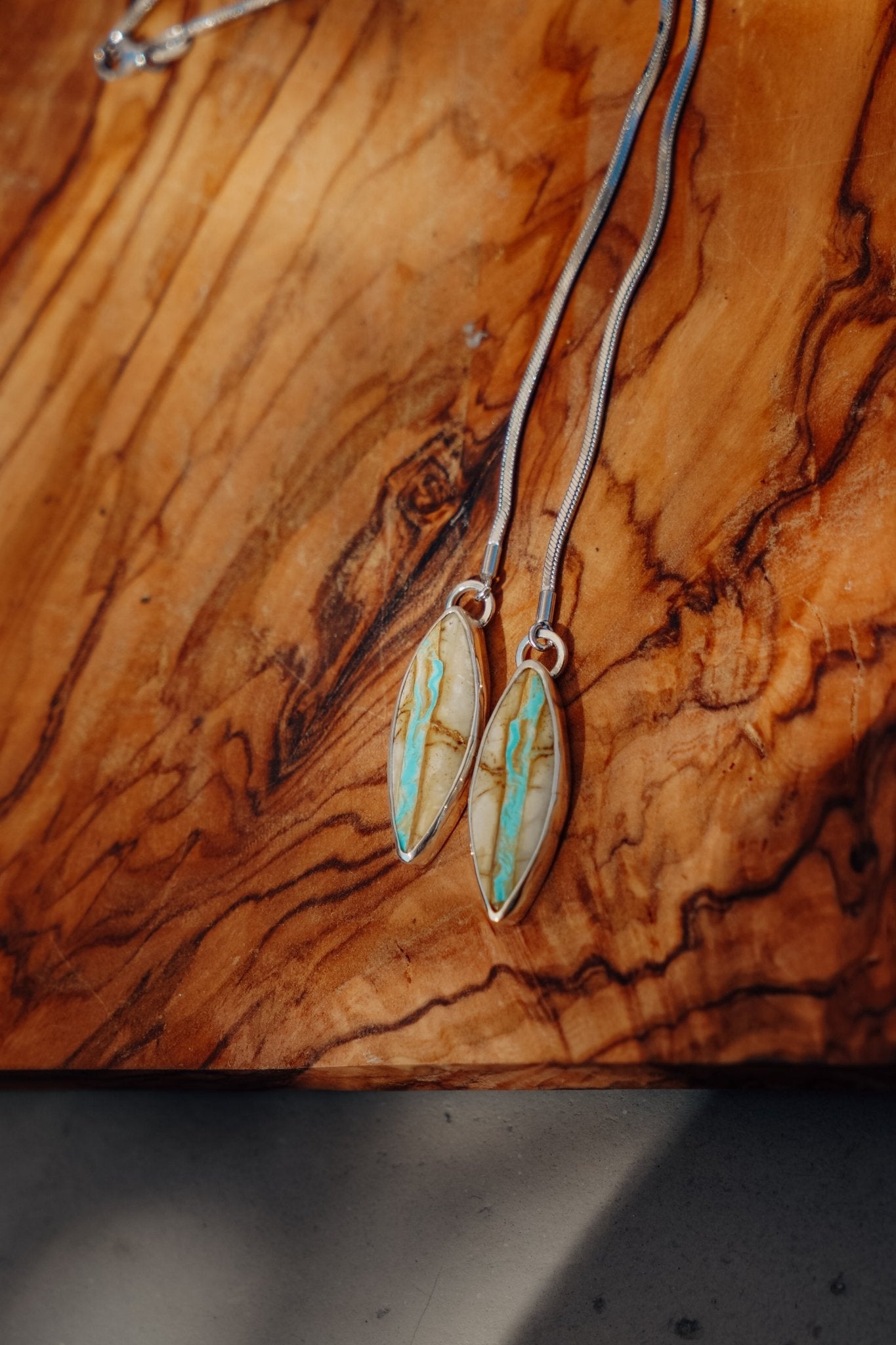 The Wilding Bolo in Royston Ribbon Turquoise - Golden Road Crafted