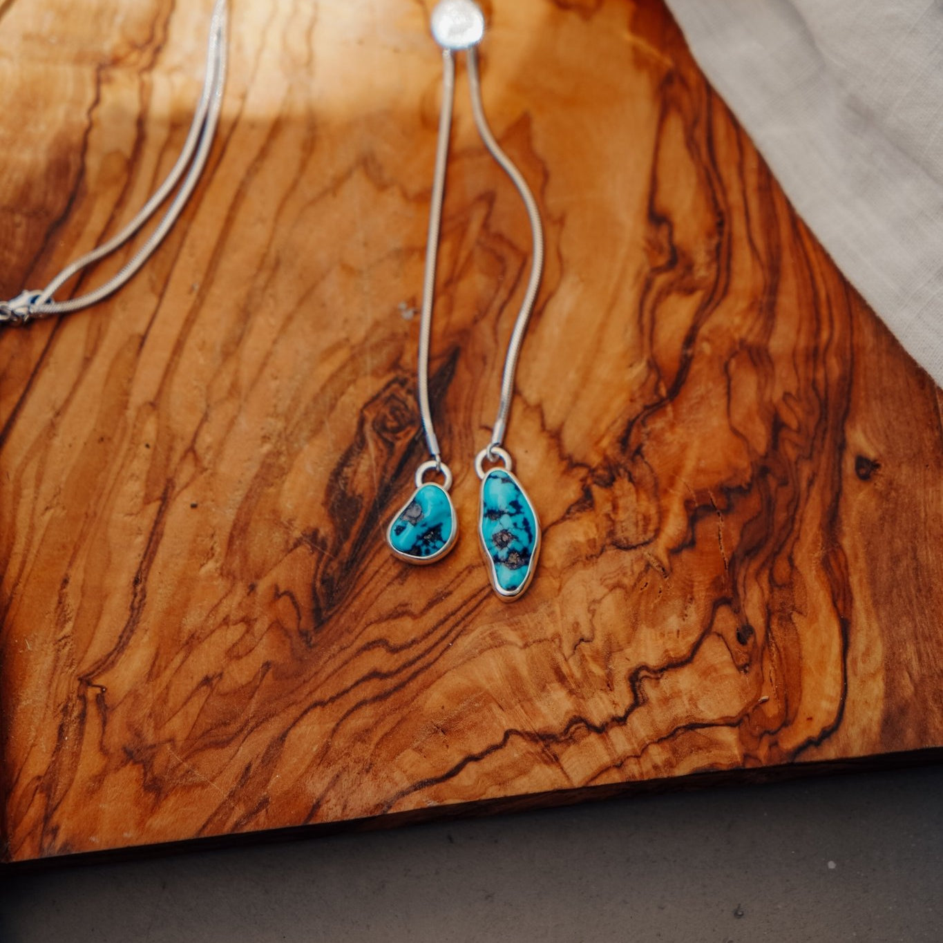 The Wilding Bolo in Sleeping Beauty Turquoise - Golden Road Crafted