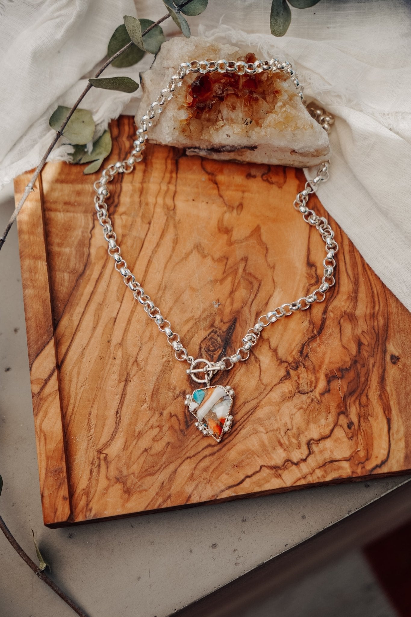 Toggle Necklace in Spiny Oyster with Kingman Turquoise - Golden Road Crafted