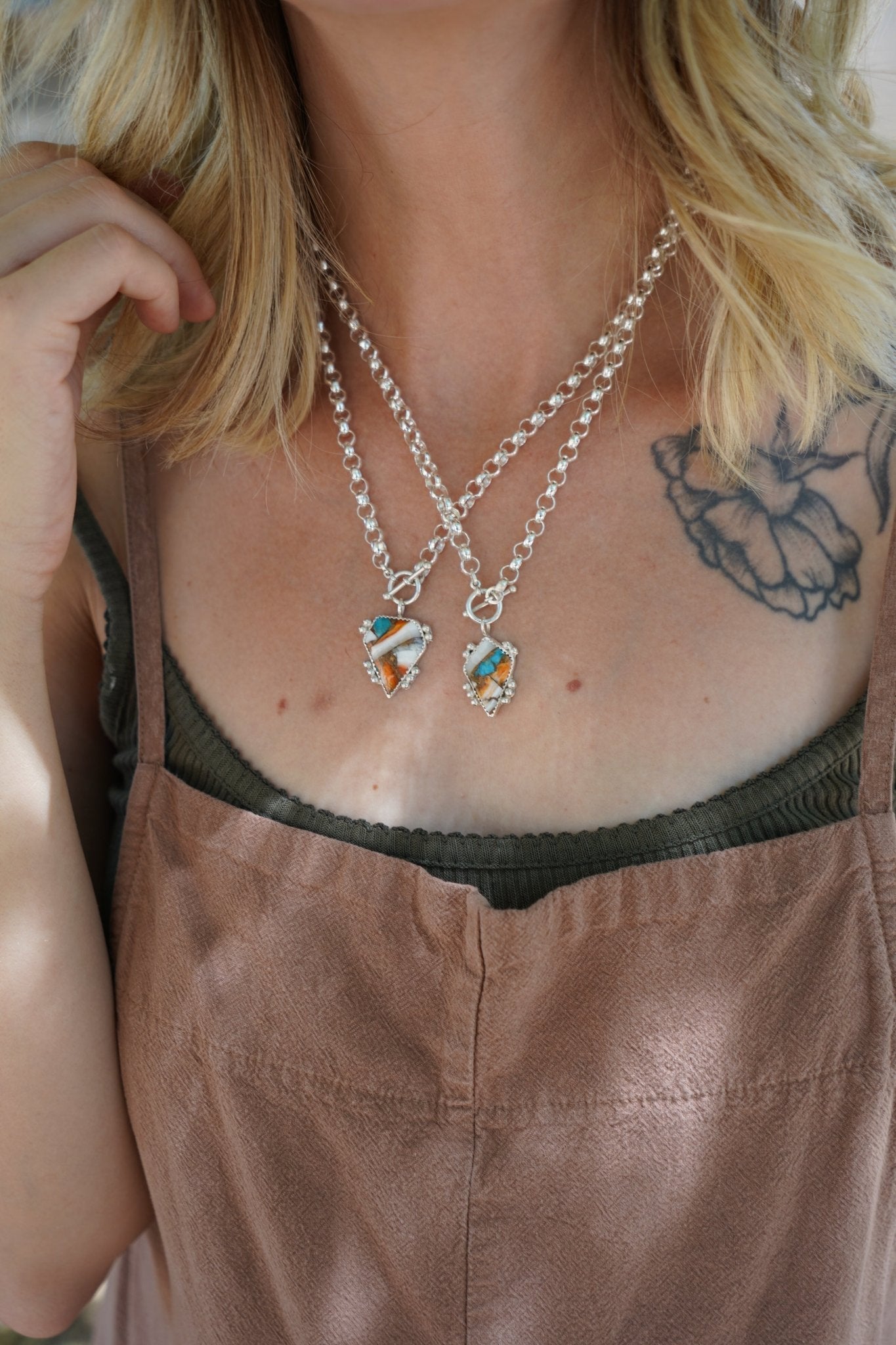 Toggle Necklace in Spiny Oyster with Kingman Turquoise - Golden Road Crafted