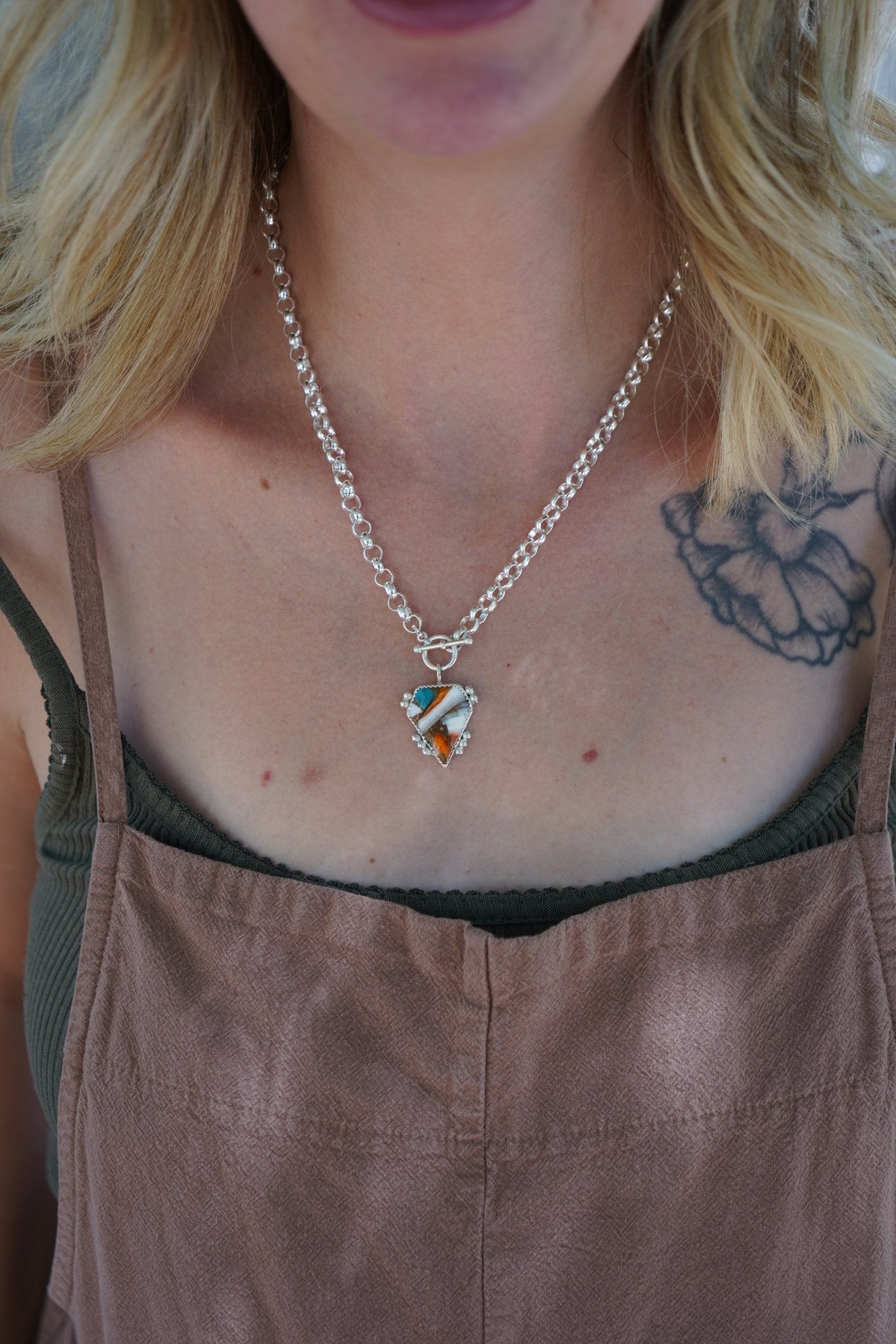 Toggle Necklace in Spiny Oyster with Kingman Turquoise - Golden Road Crafted
