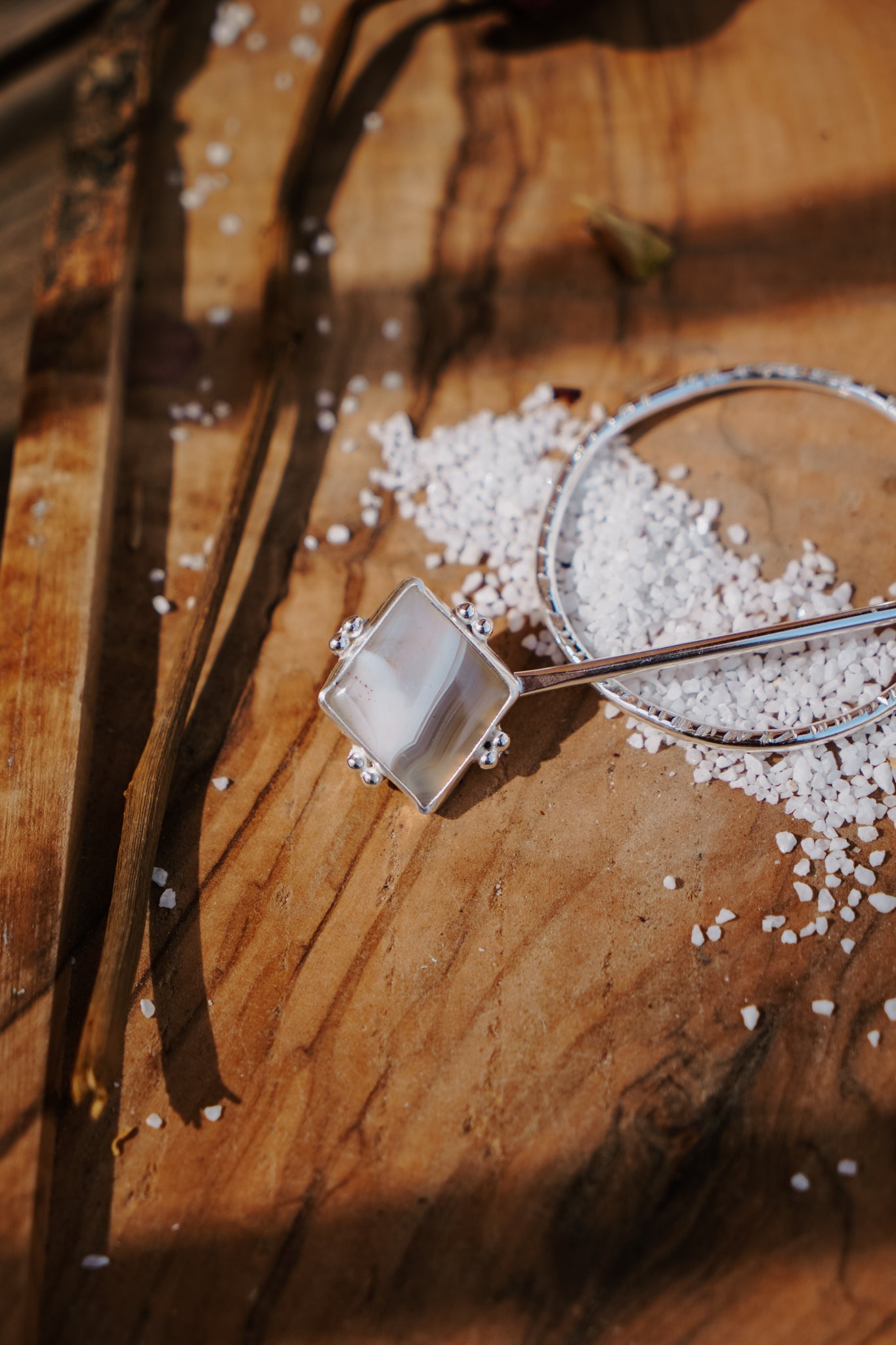 Wanderer Hairpin in Lace Agate - Golden Road Crafted